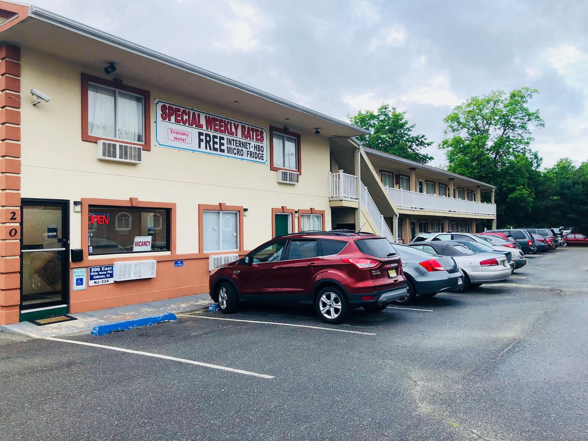 Vista Exterior Economy Motel