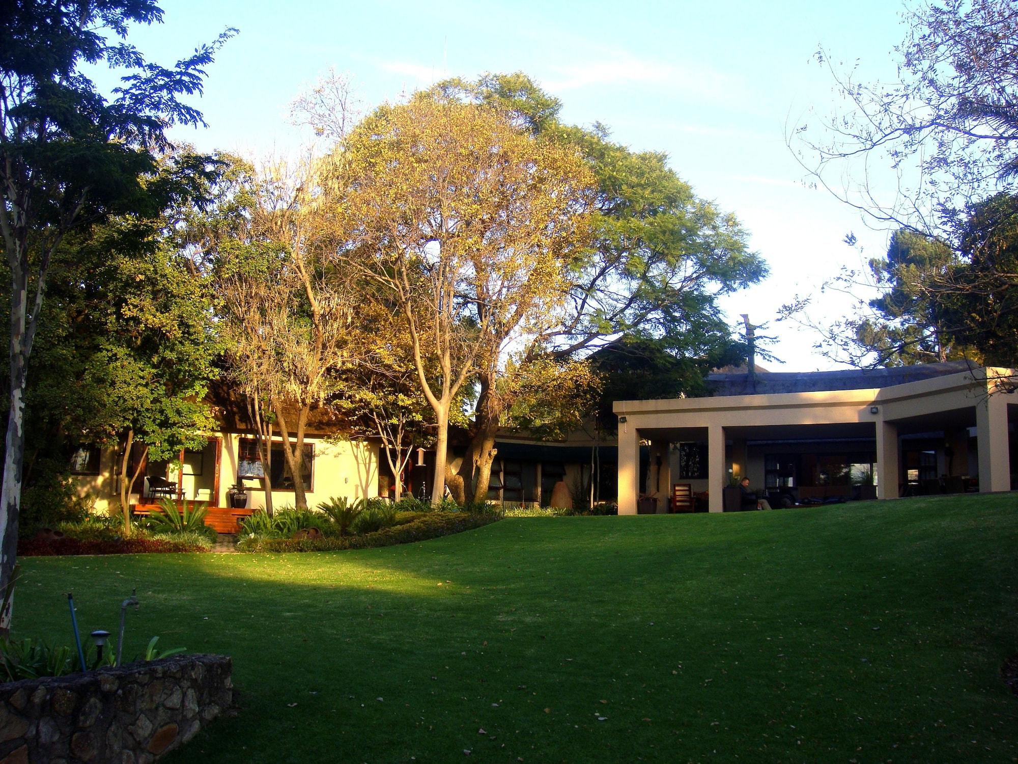 Vista Exterior Lourie Lodge