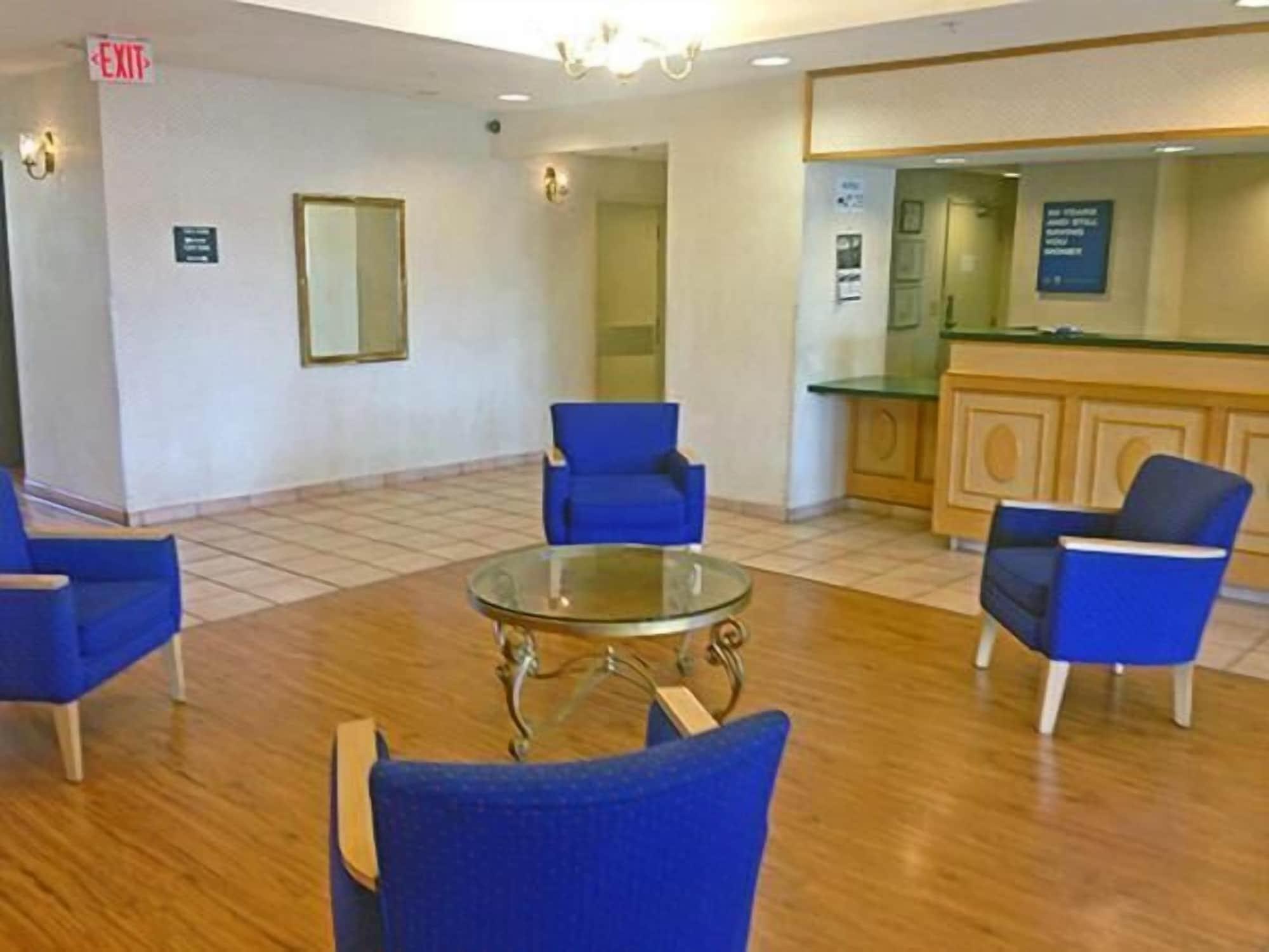 Vista Lobby Motel 6 Rocky Mount, NC