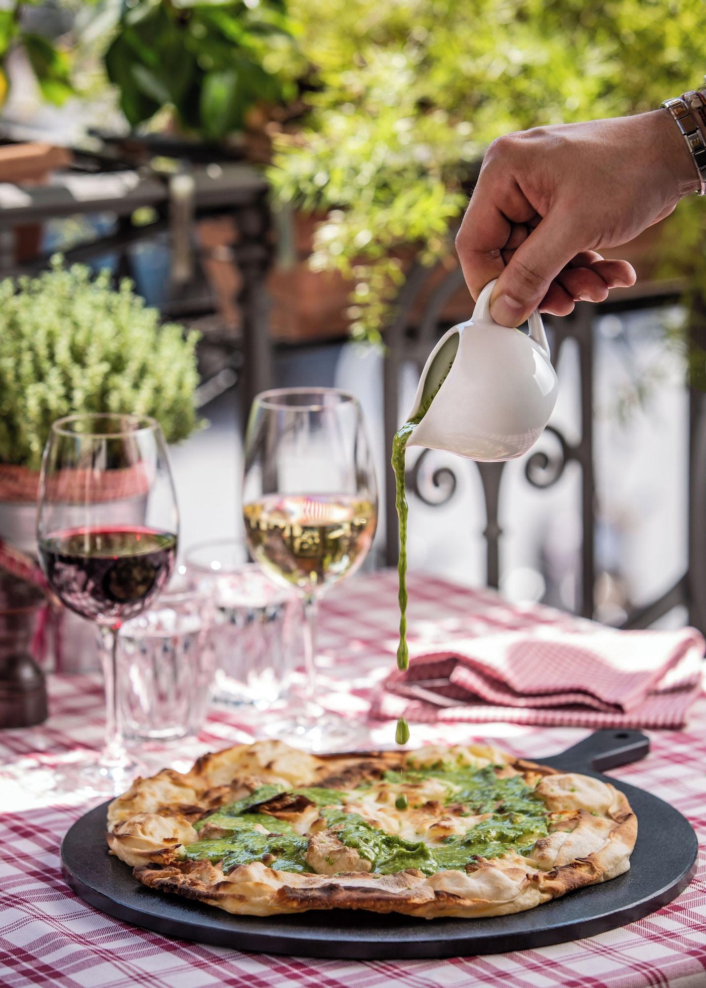Vista Piscina Hotel Continental Genova