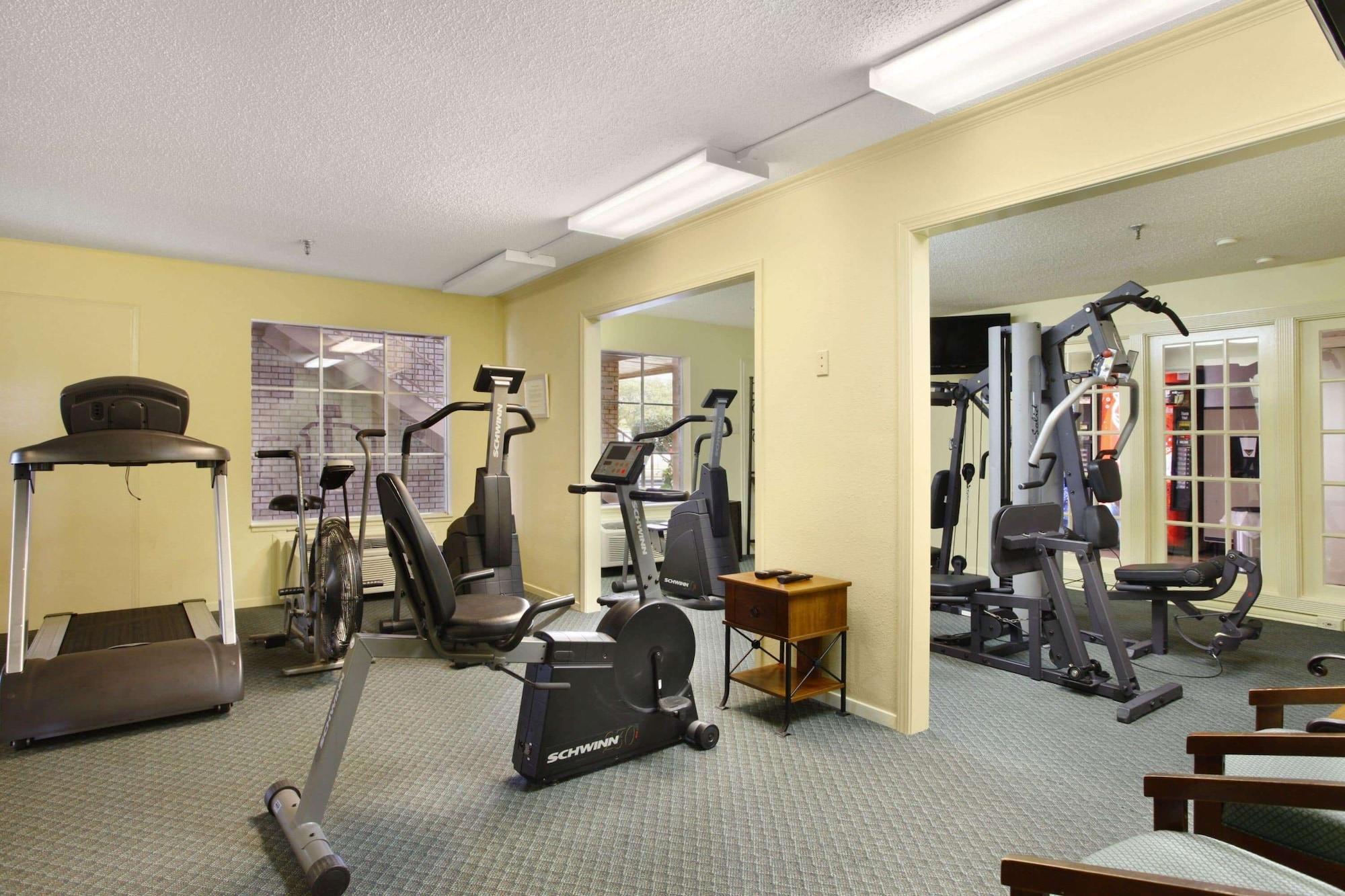Instalaciones Recreativas Super 8 by Wyndham New Iberia