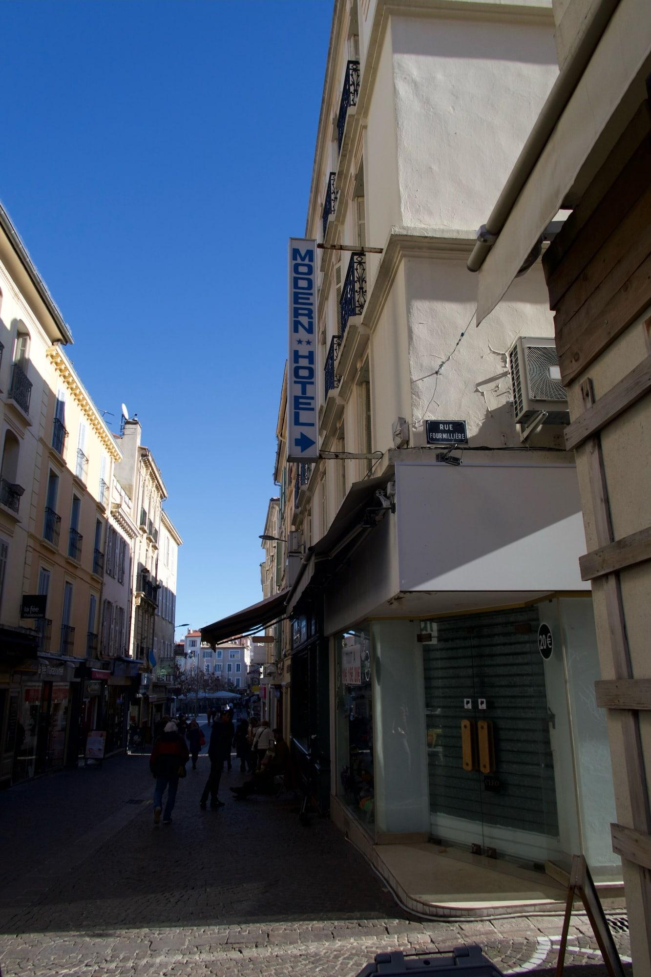 Vista Exterior Modern Hôtel