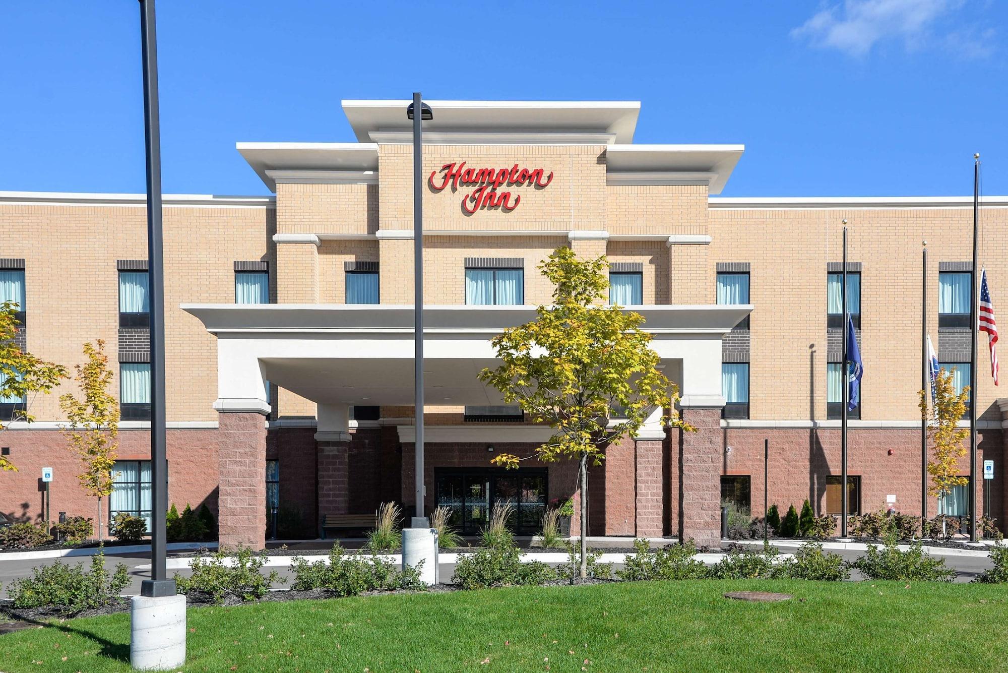 Vista Exterior Hampton Inn Brighton