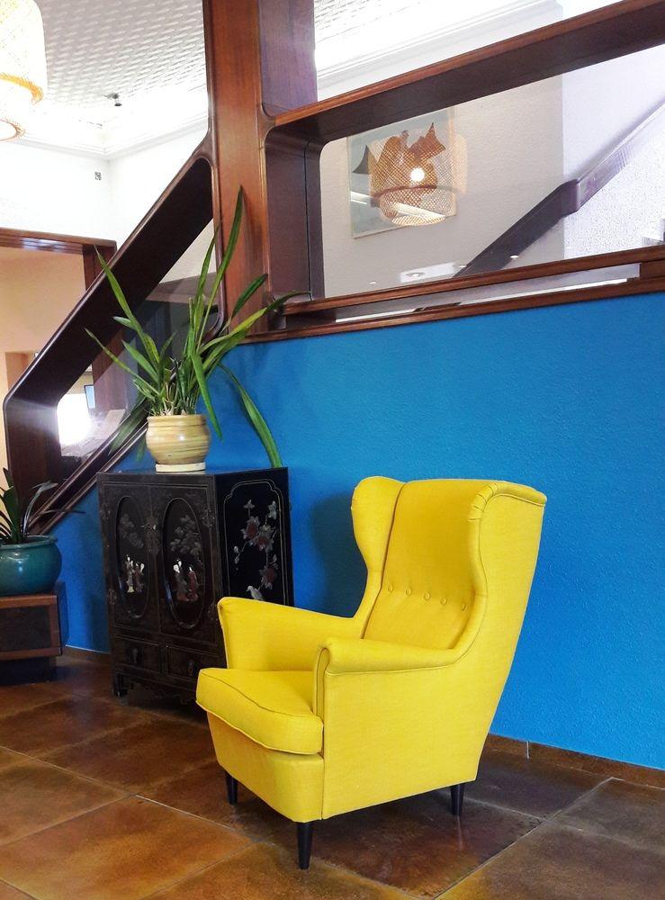Vista Lobby Le Neoulous