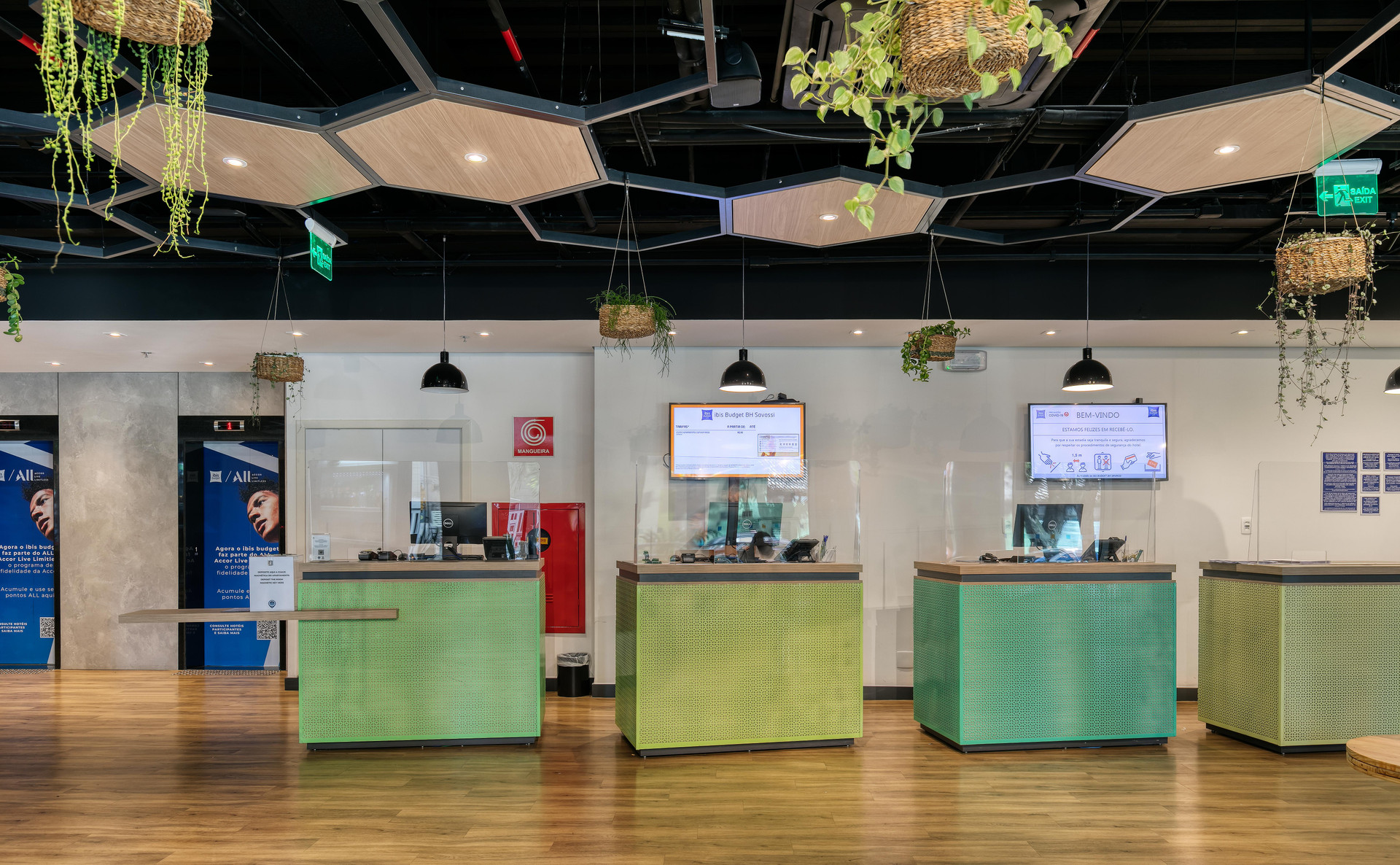 Vista Lobby ibis Budget Belo Horizonte Savassi