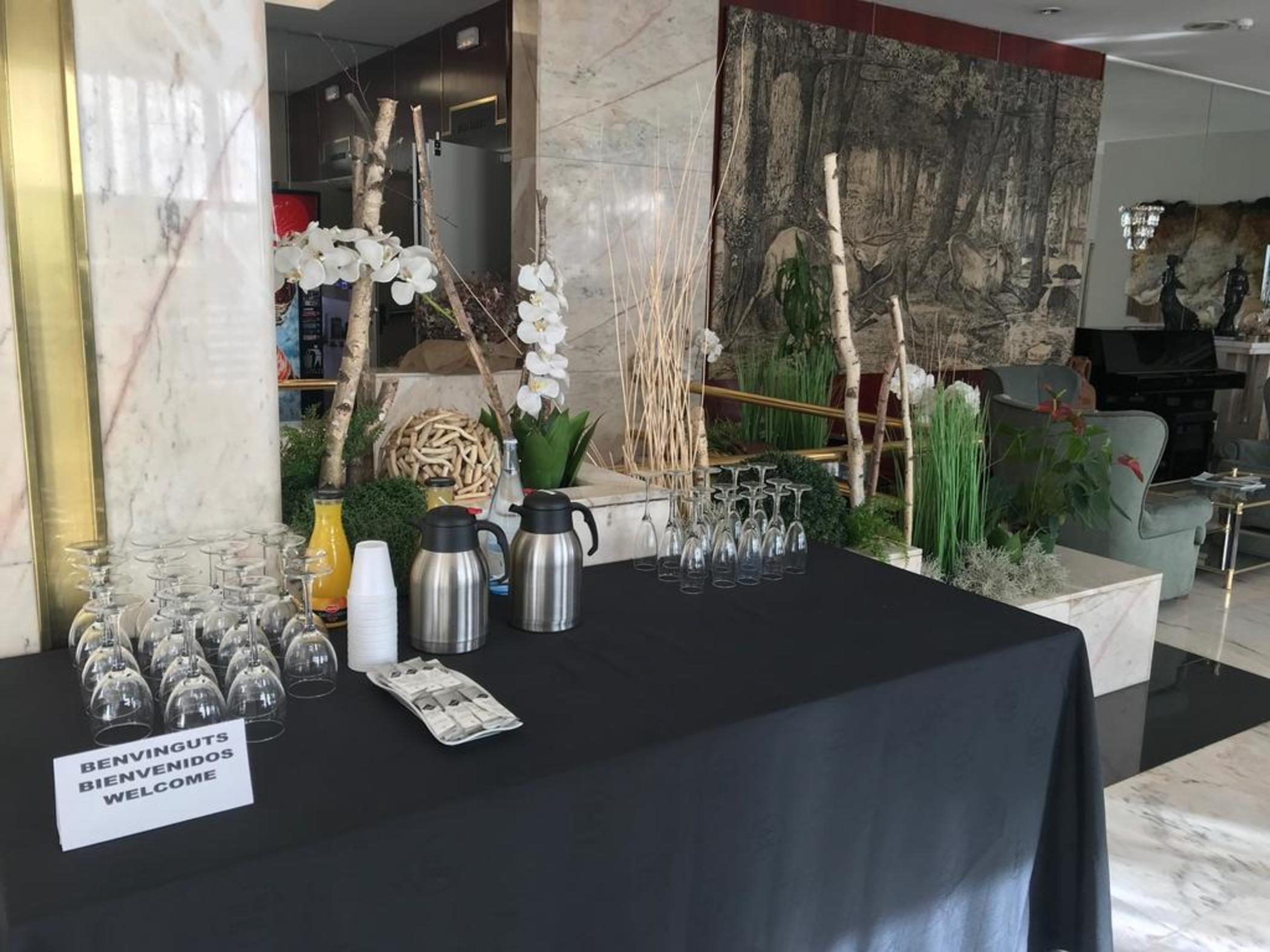Bar/Salón Hotel Urpi