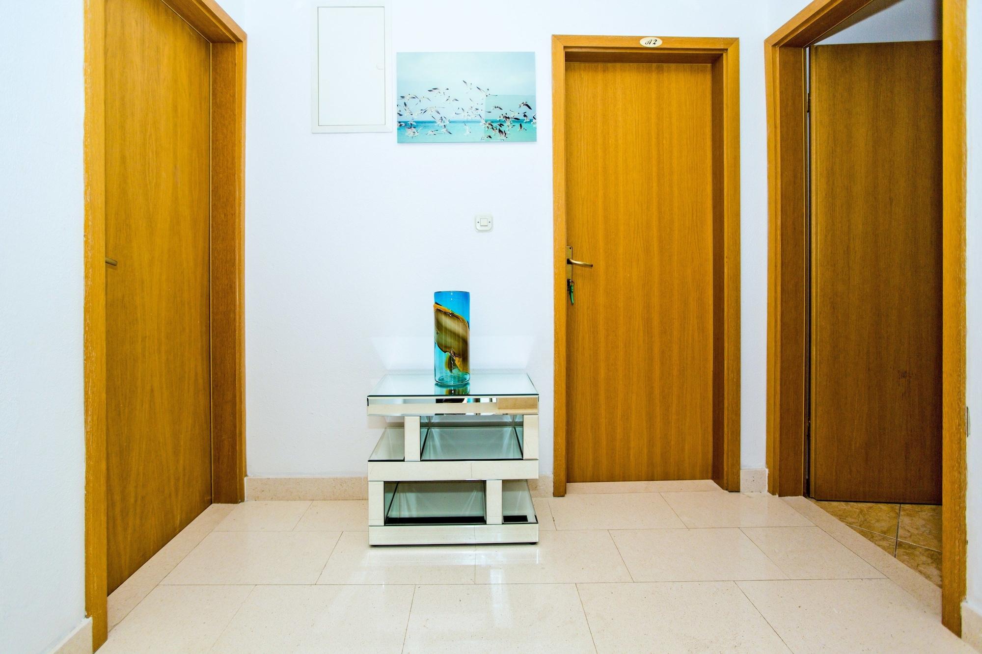Vista Lobby Villa Softic