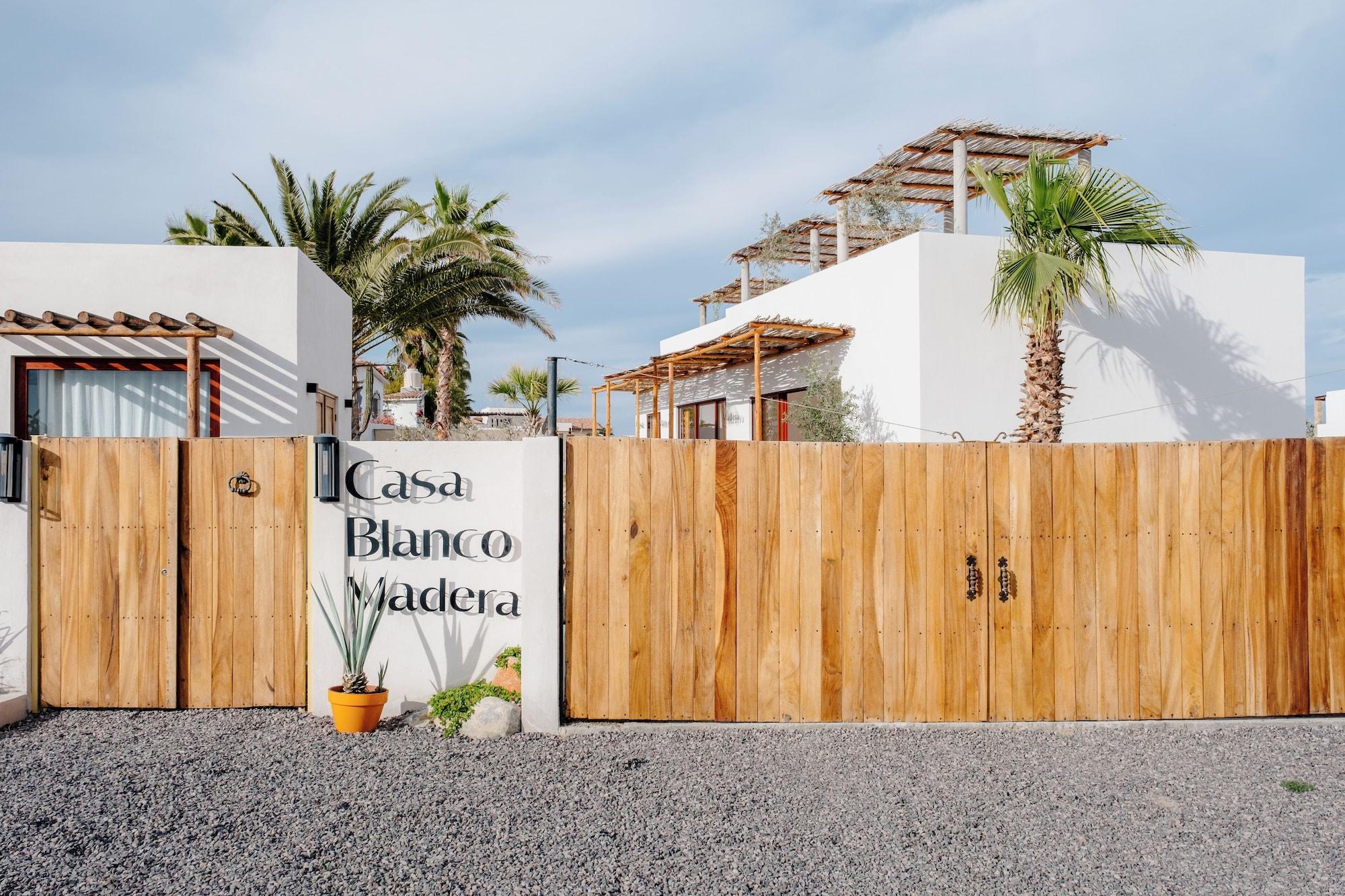 Vista Exterior CASA BLANCO MADERA (ADULTS ONLY)