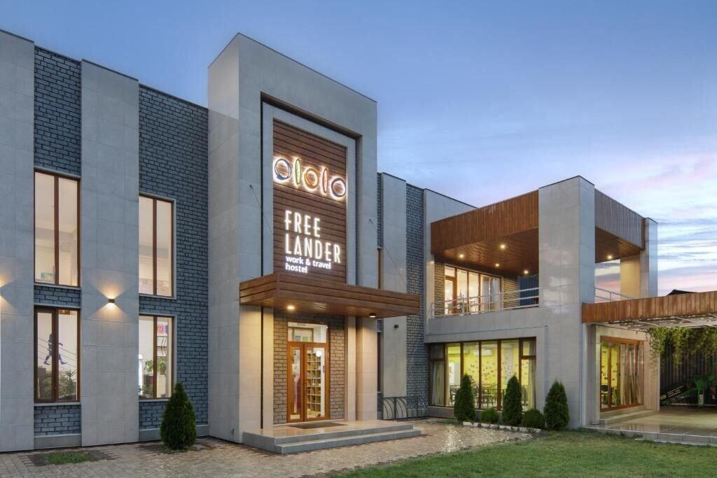 Vista Exterior Freelander Work and Travel Hostel