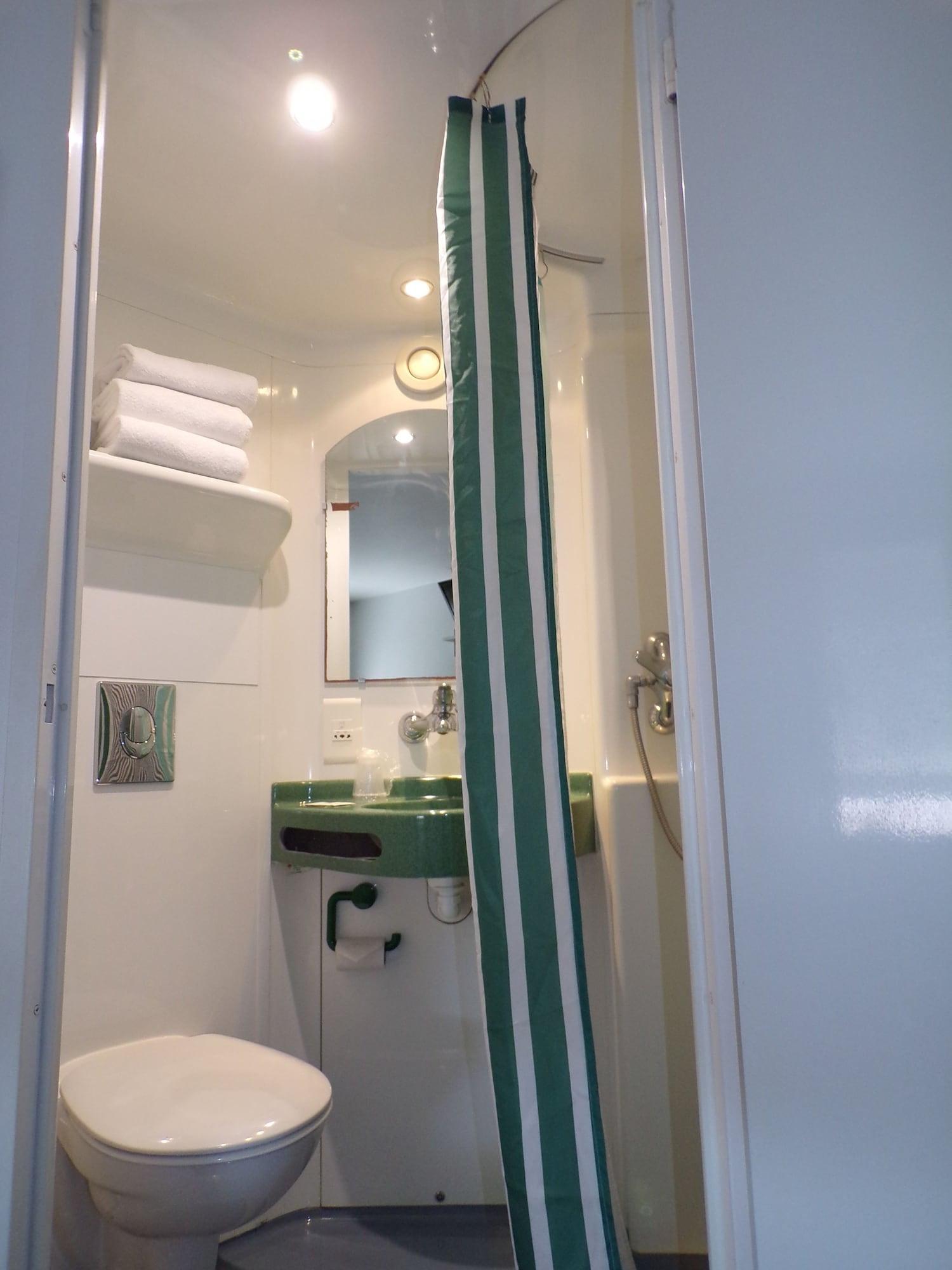 Equipamiento de Habitación Brit Hotel Essentiel Poitiers – Gare du Futuroscope