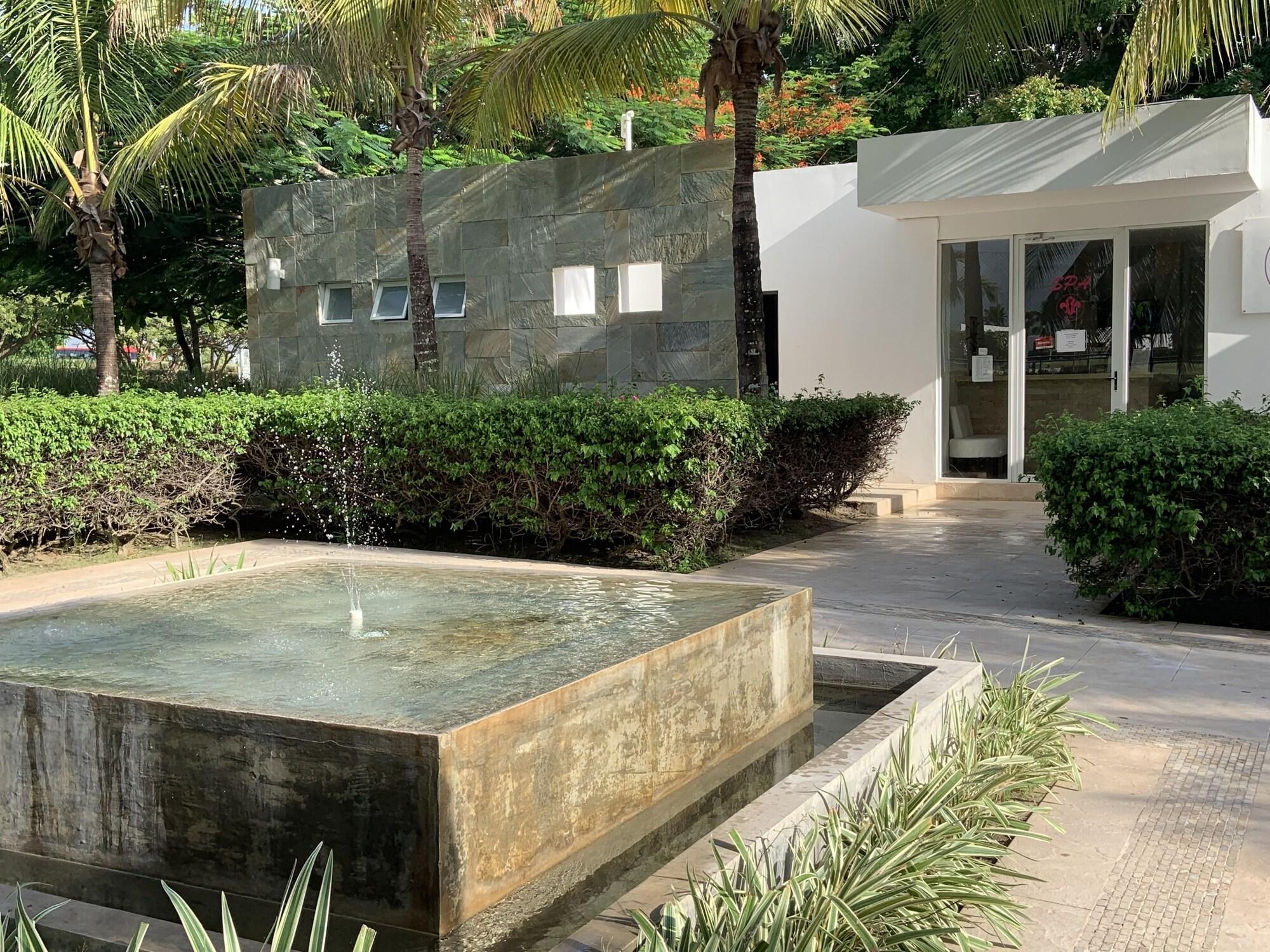 Vista Exterior Town Center Paradise in Playa Blanca