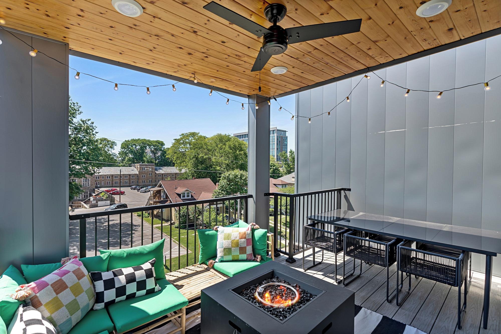 Restaurant The Grove by AvantStay – Stylish Group Stay with Private Bathrooms