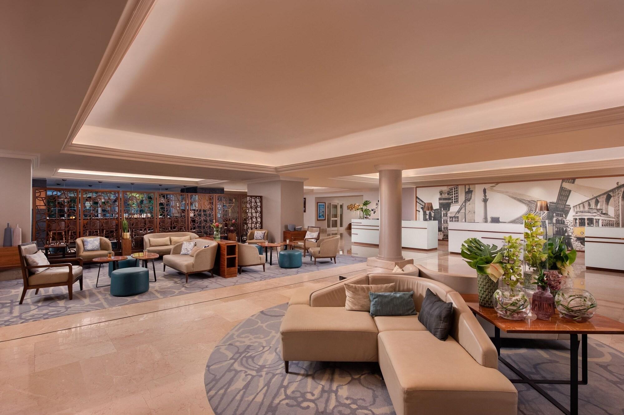 Vista Lobby Lisbon Marriott Hotel