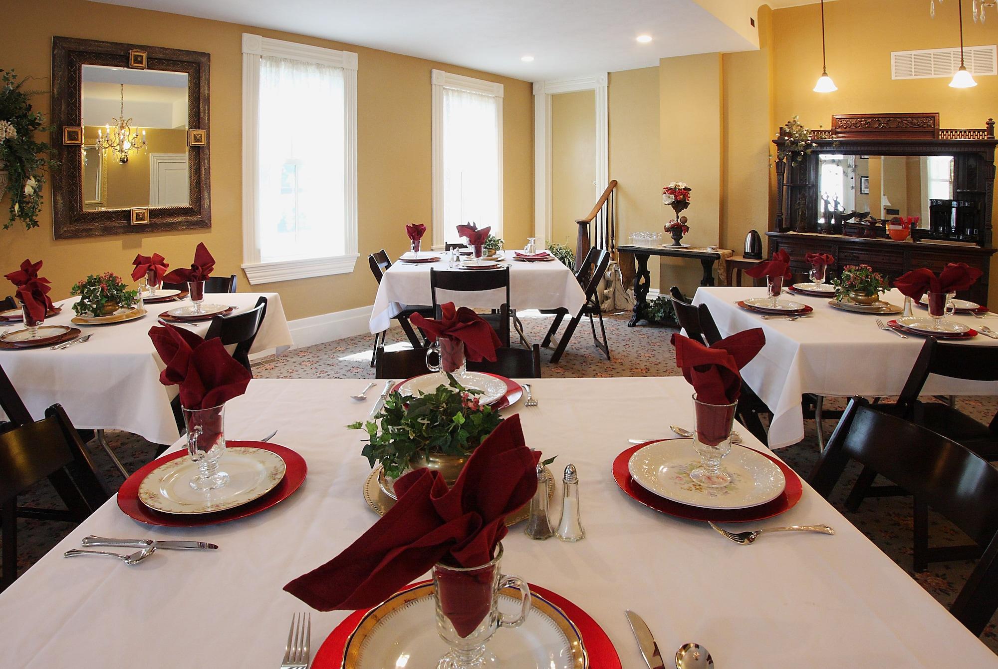 Varios Homestead House B&B