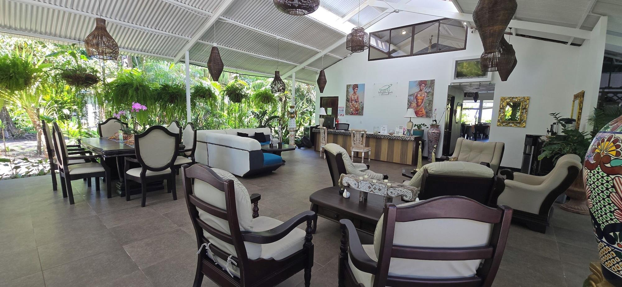 Vista Lobby Hotel Tortuguero Beachfront