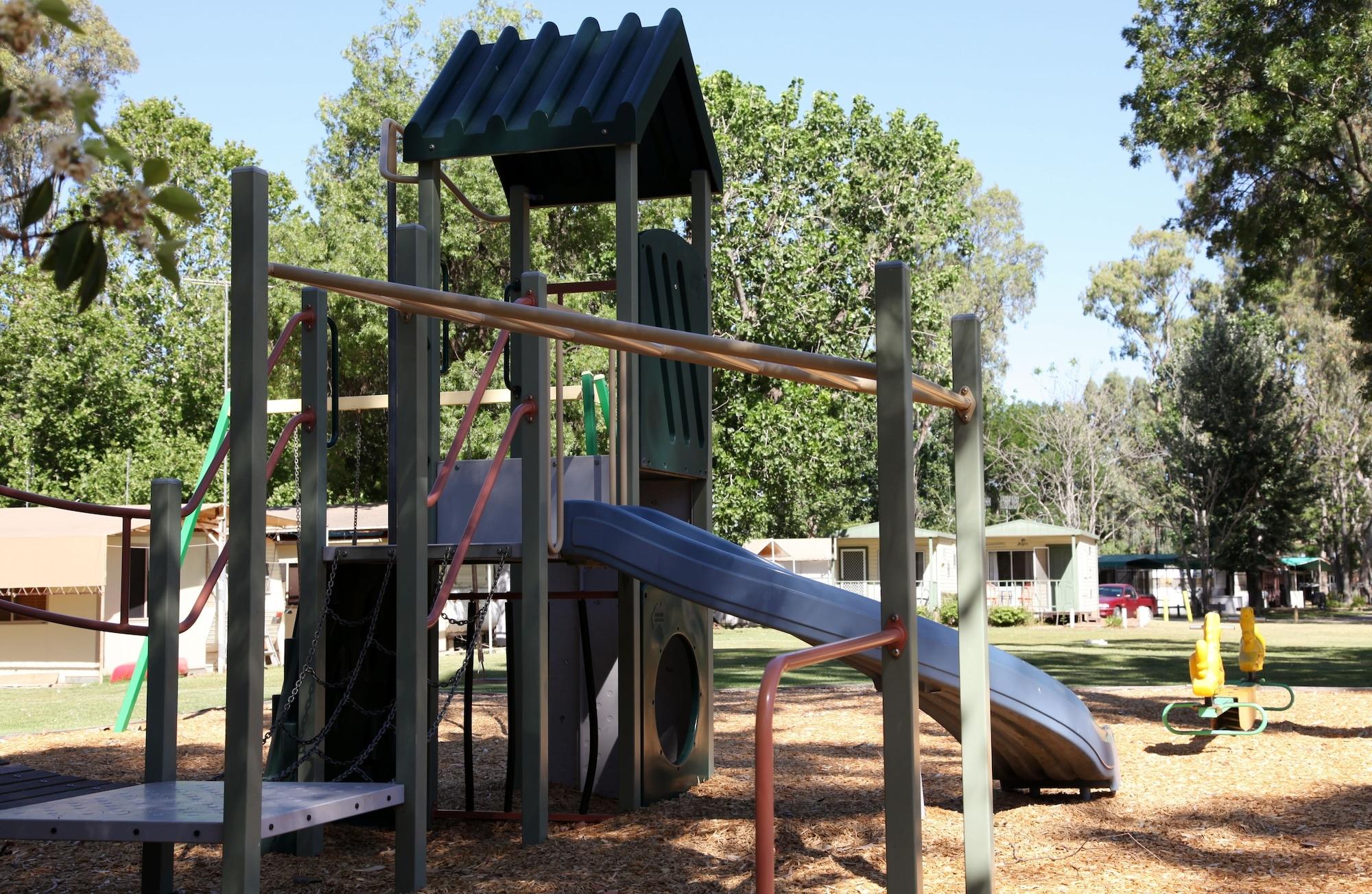 Instalaciones Recreativas Cohuna Waterfront Holiday Park