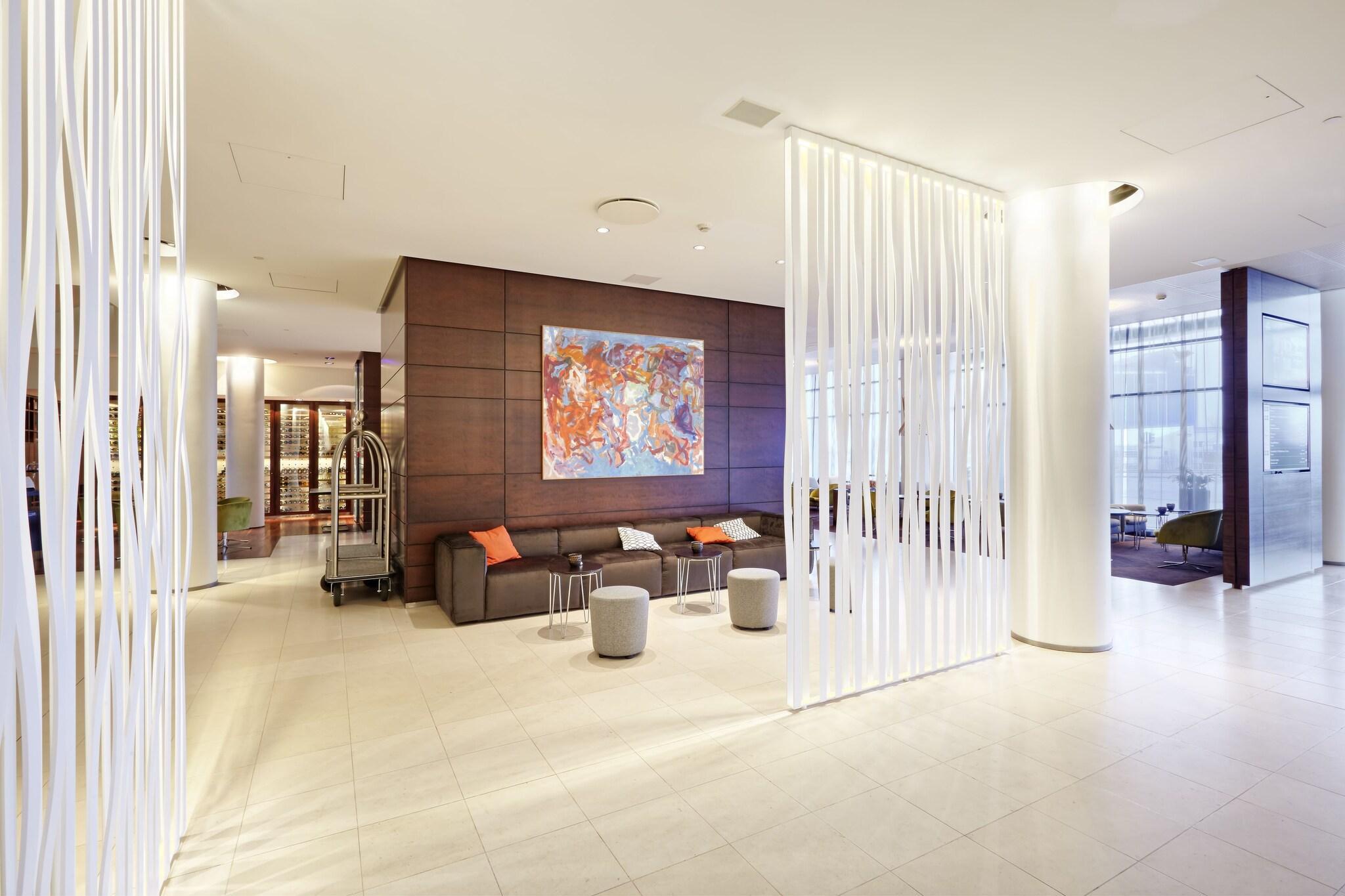 Vista Lobby Hilton Reykjavik Nordica