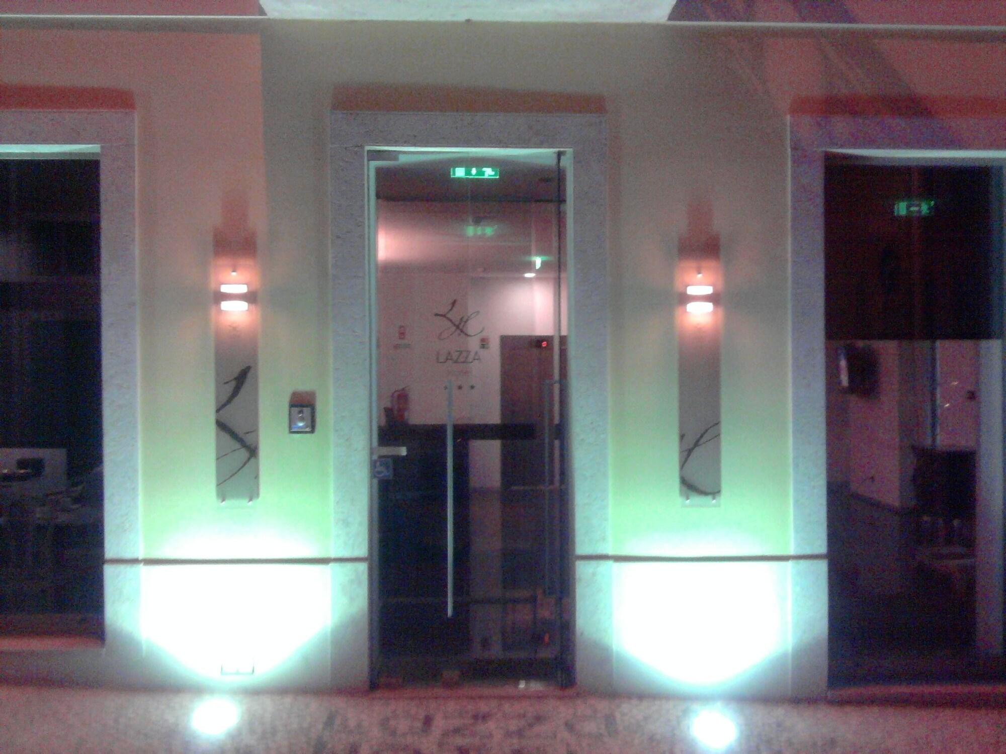 Vista Exterior Lazza Hotel