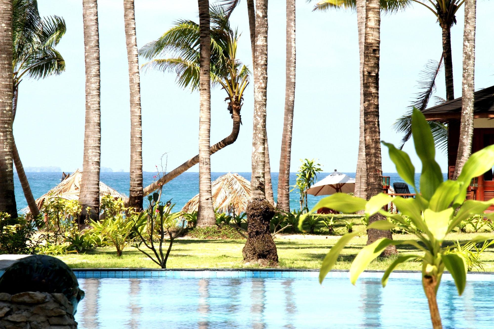 Vista Exterior The Emerald Sea Resort