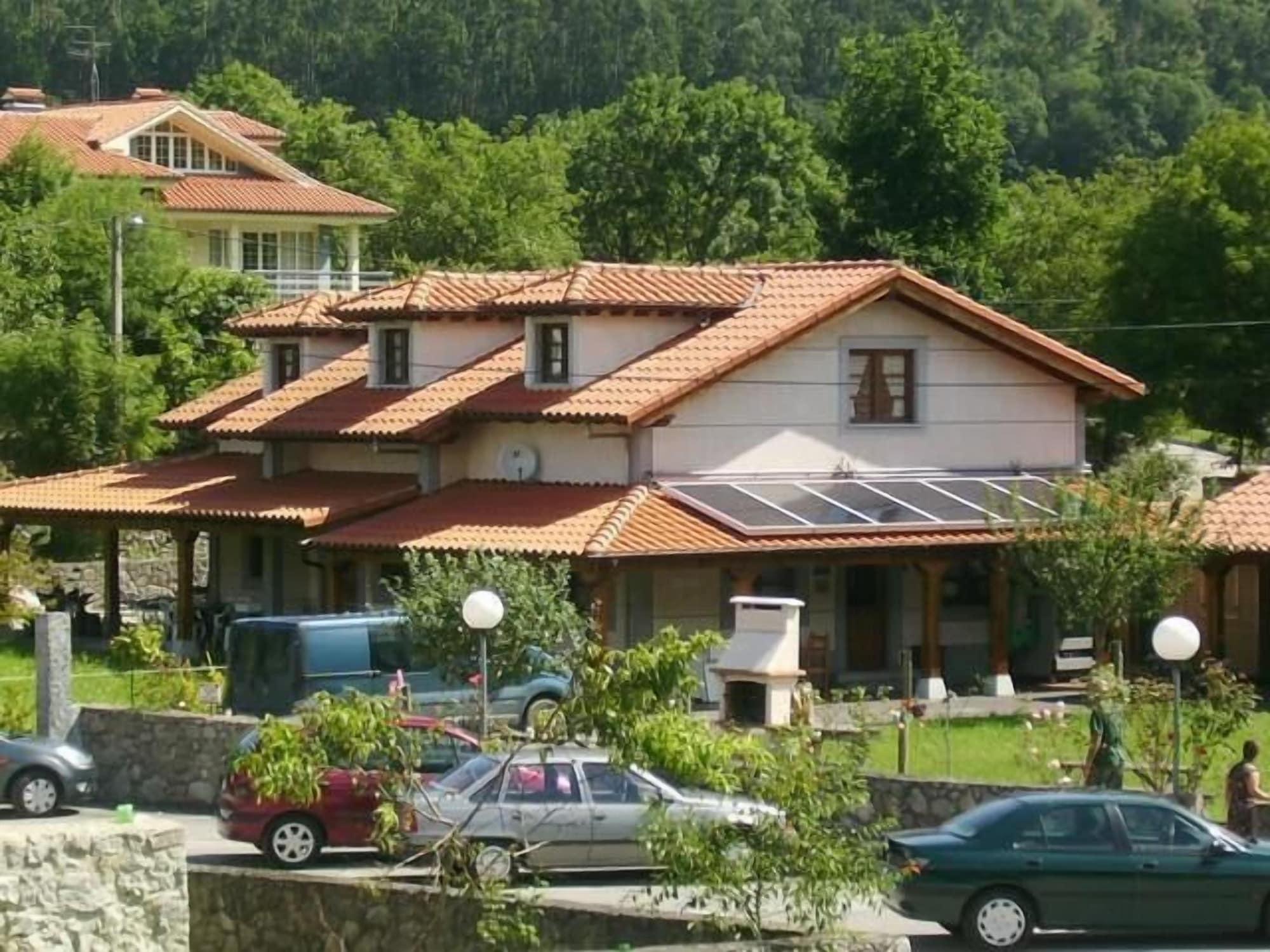 Vista Exterior Picu Castiellu Aparthotel
