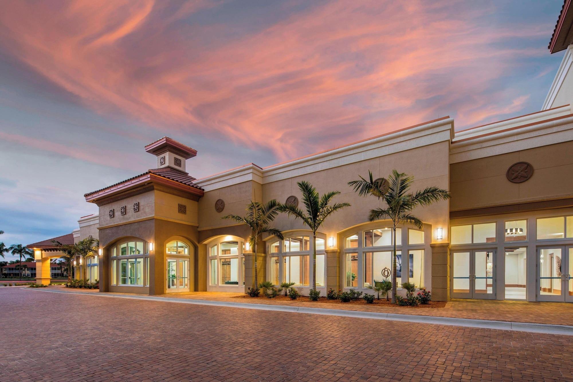 Vista Exterior The Westin Cape Coral Resort At Marina Village