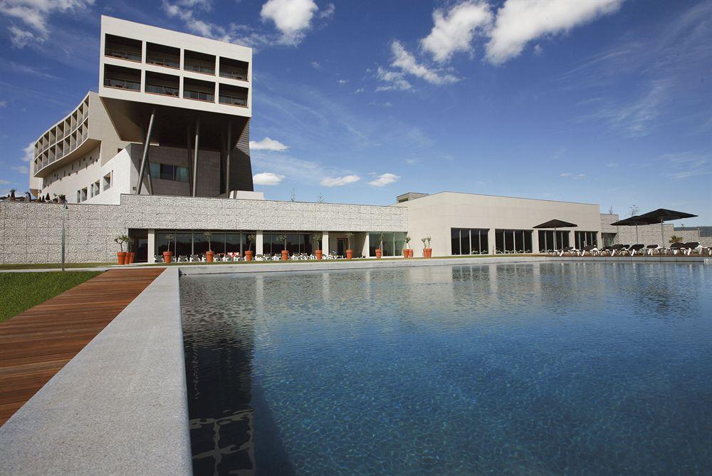 Vista Piscina Casino Chaves