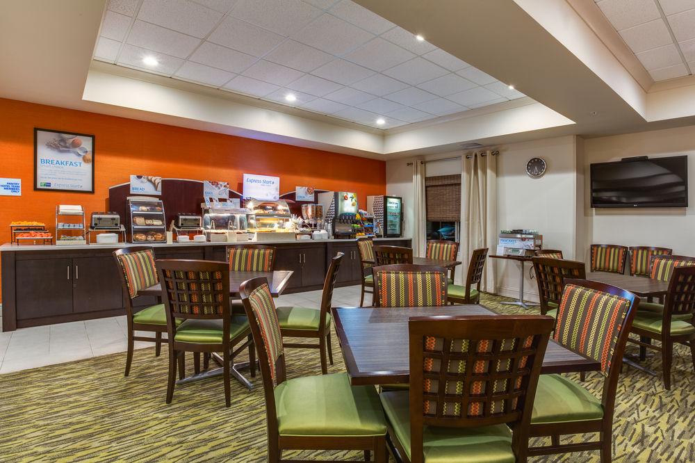 Restaurant Holiday Inn Express Hotel & Suites New Tampa I-75 by IHG