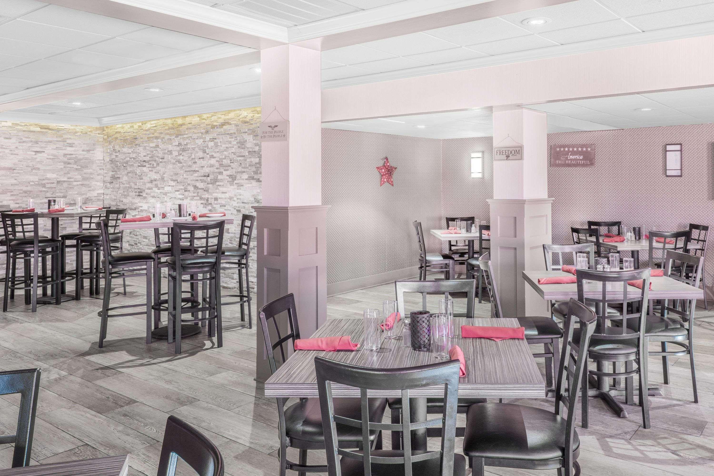 Restaurant Days Inn Springfield Phil. Intl Airport