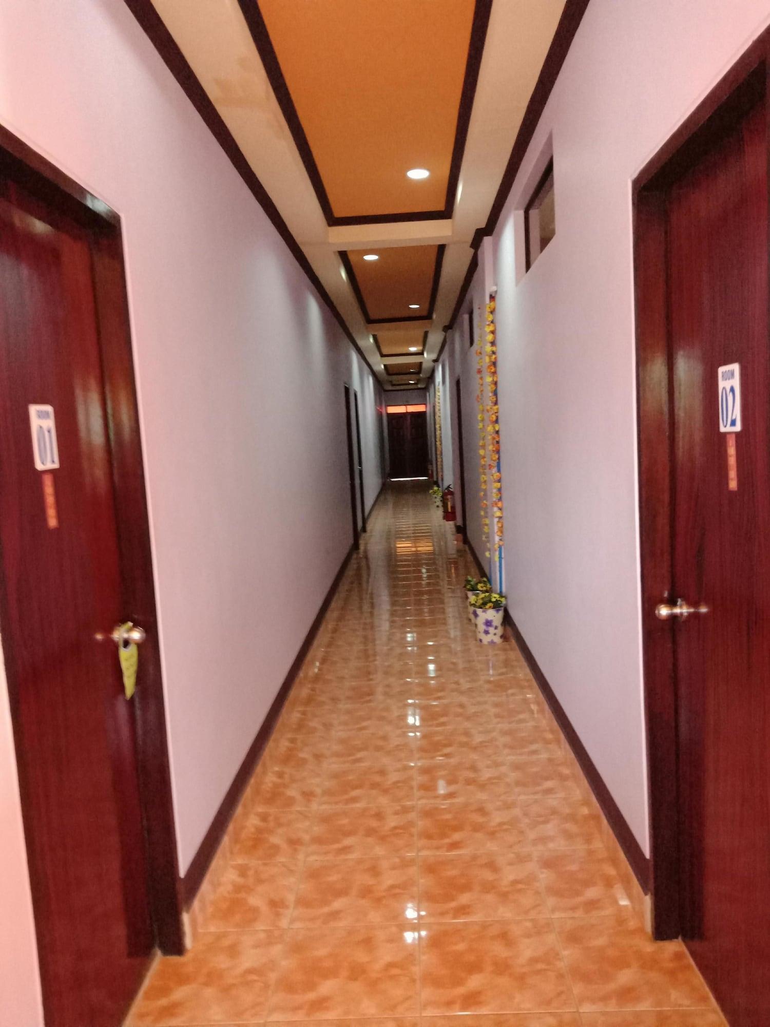 Varios Tojo Inn