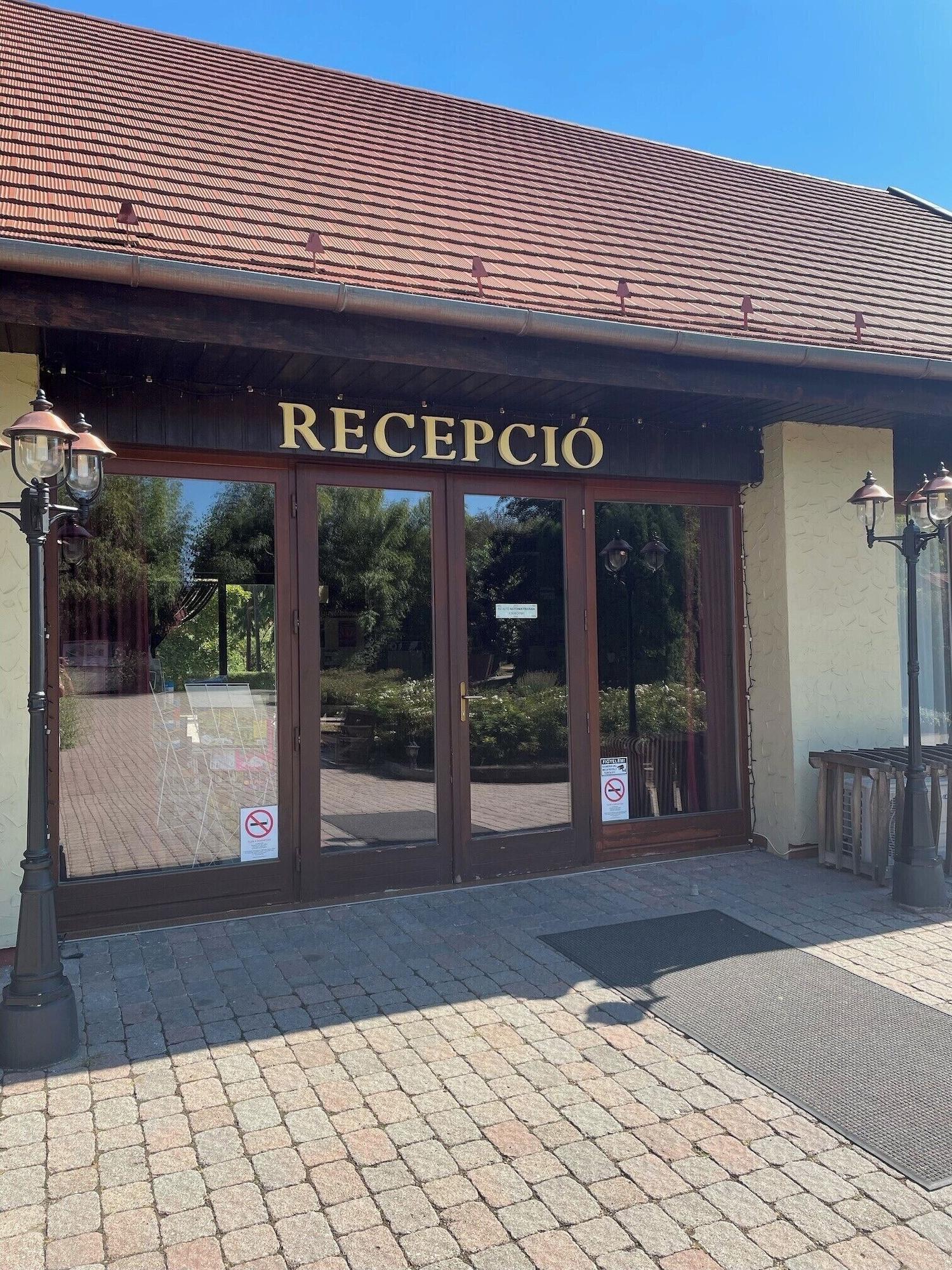 Vista Lobby Puchner Castle Hotel