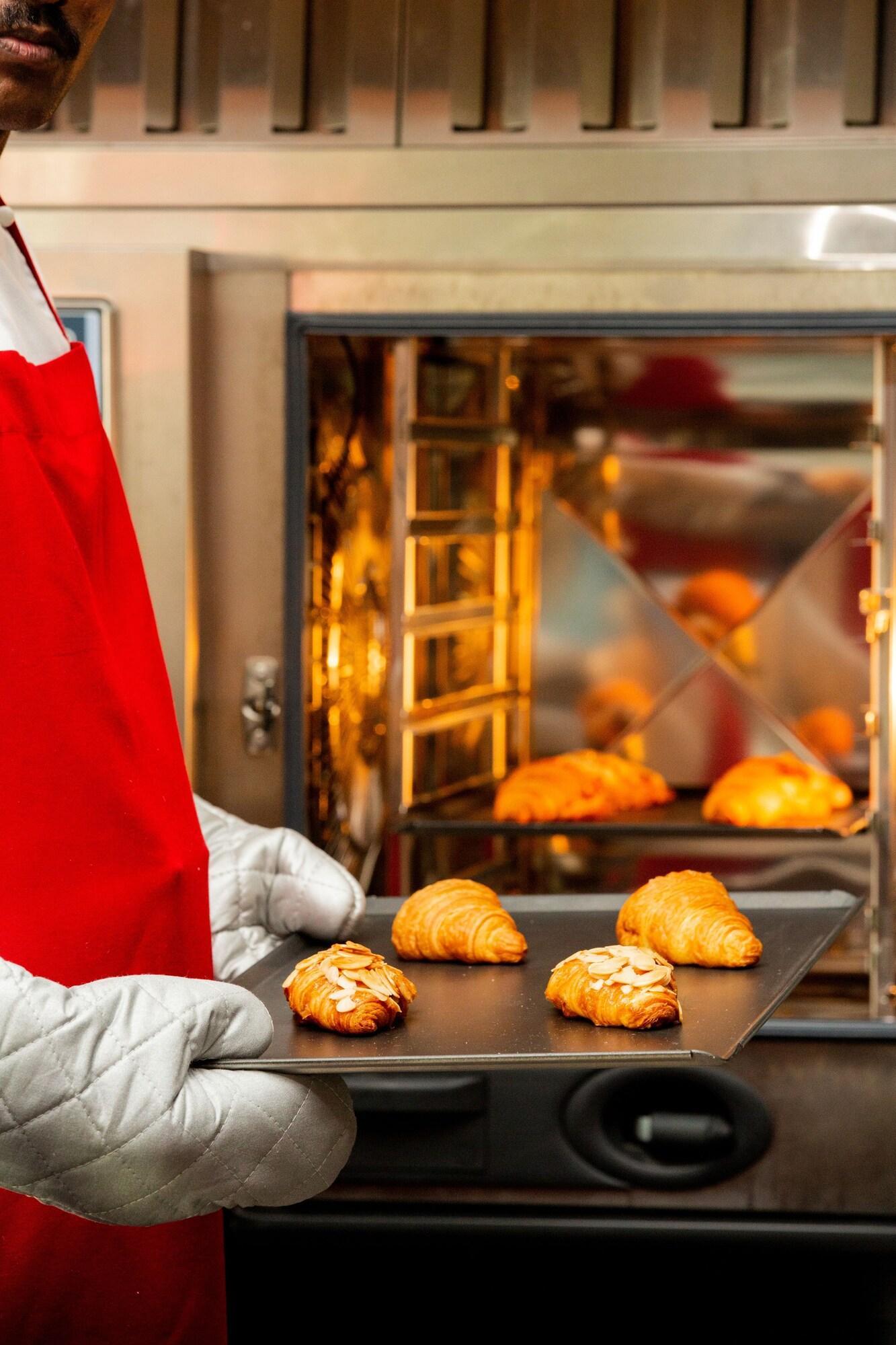 Vista Lobby Taj MG Road, Bengaluru