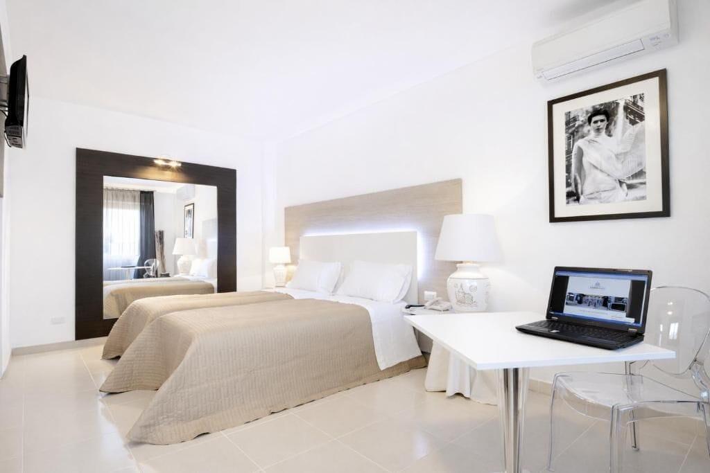 Varios Hotel La Corte