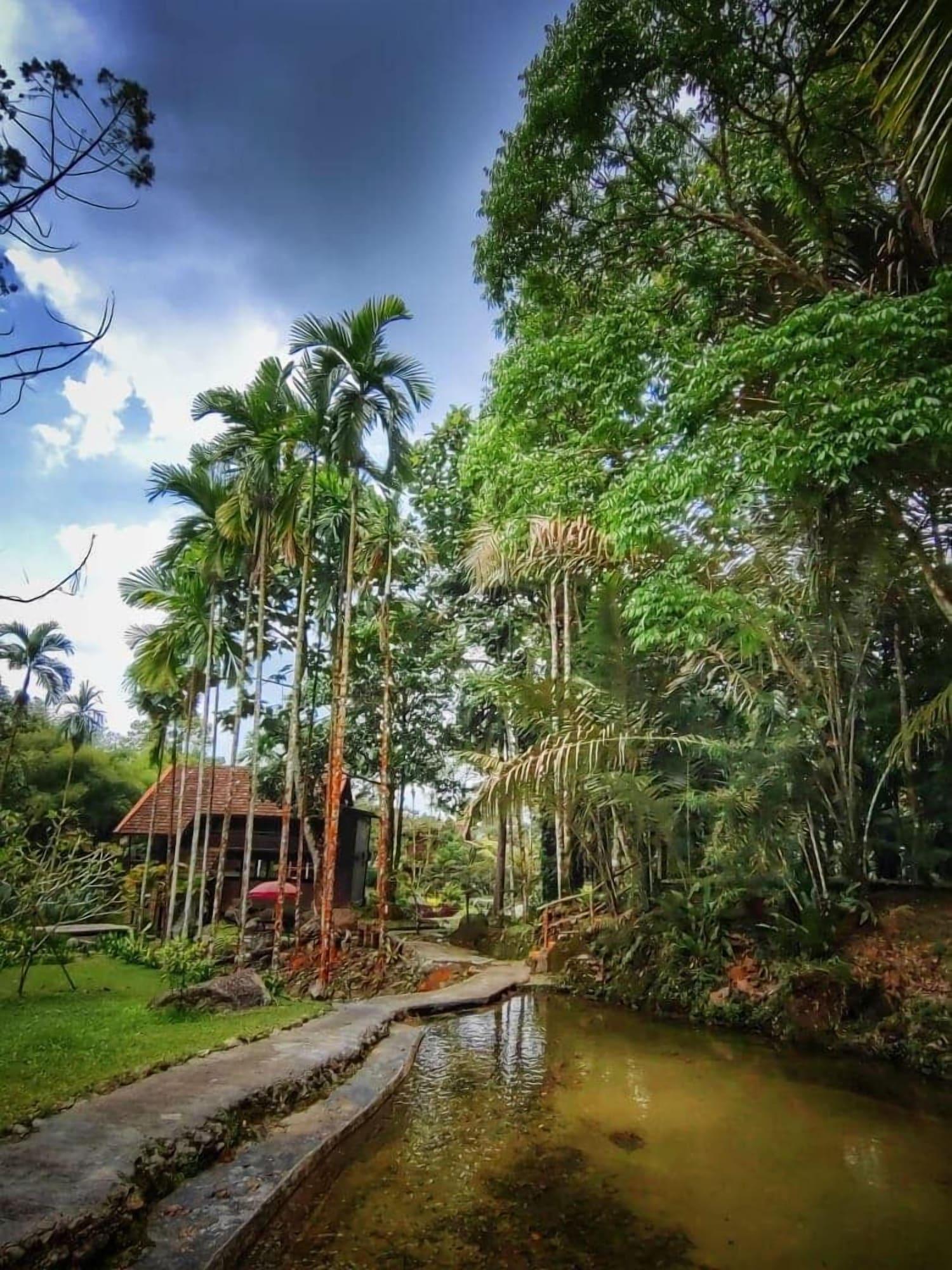 Vista Exterior Sentosa Villa
