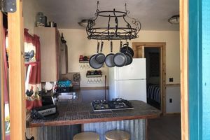 Alquiler Vacacional - Rustic Bunkhouse with canyon views.