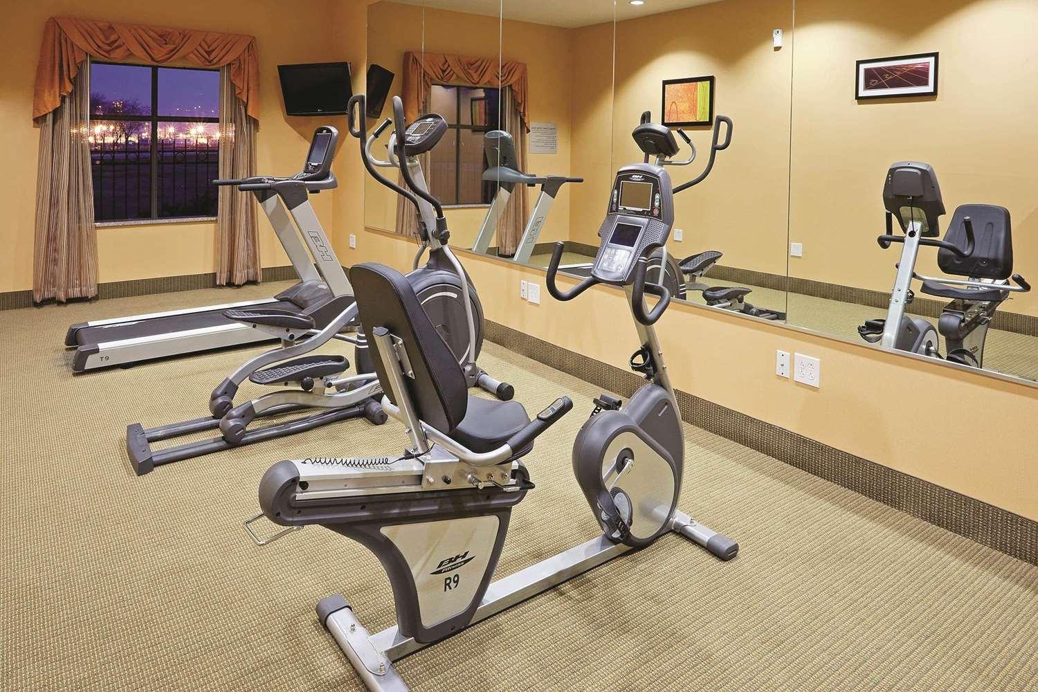 Gimnasio La Quinta Inn & Suites by Wyndham Pasadena North