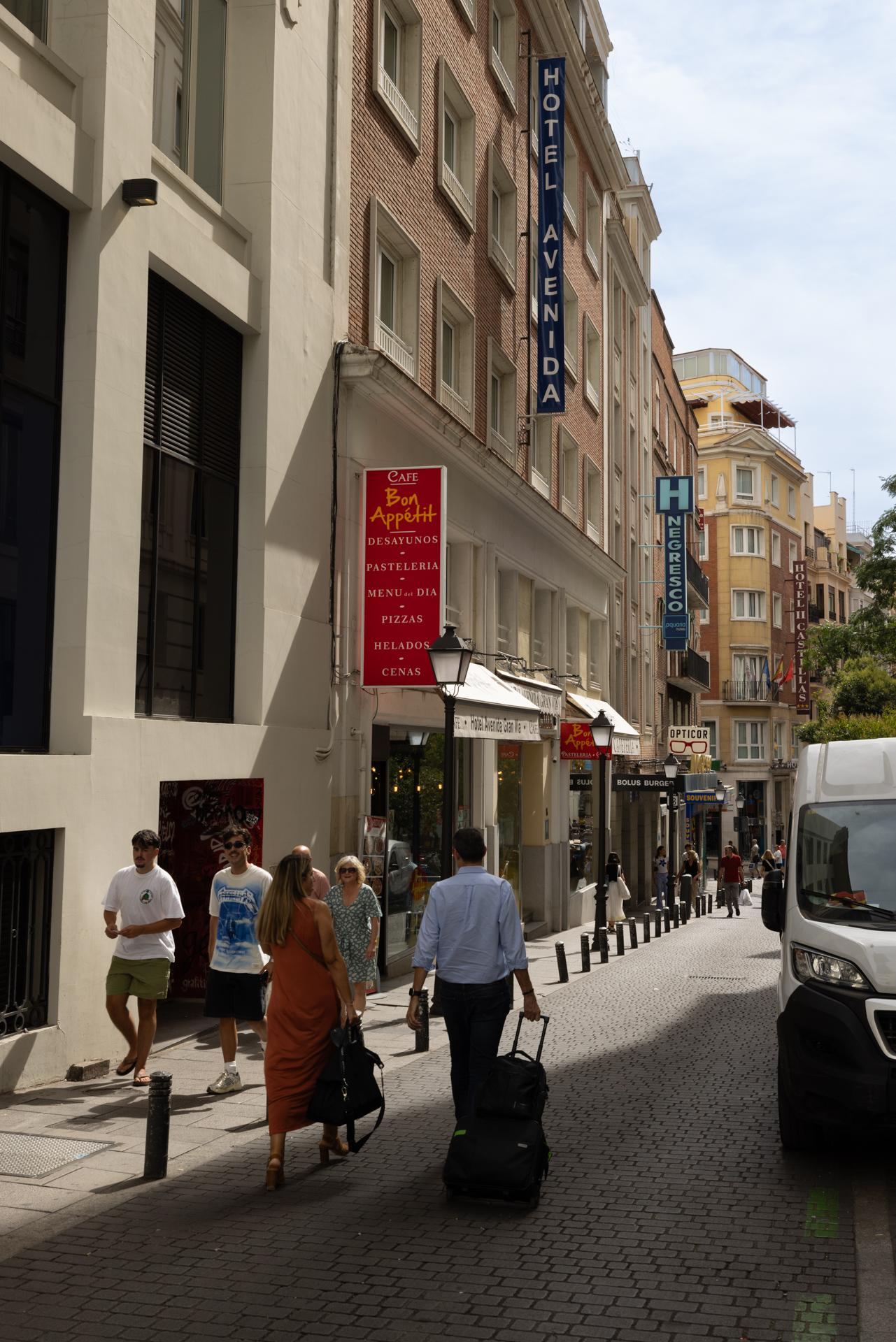 Vista Exterior Hotel Avenida Gran Via
