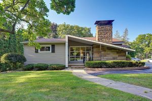 Alquiler Vacacional - Pet-friendly Michigan Escape w/ Patio & Gas Grill!