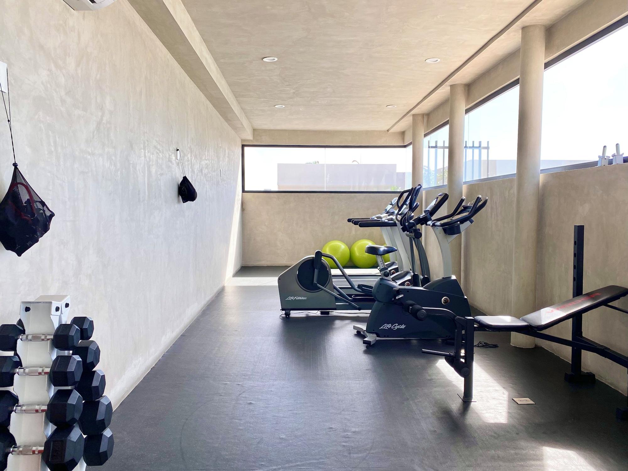 Gimnasio Urban Towers by Andiani Travel