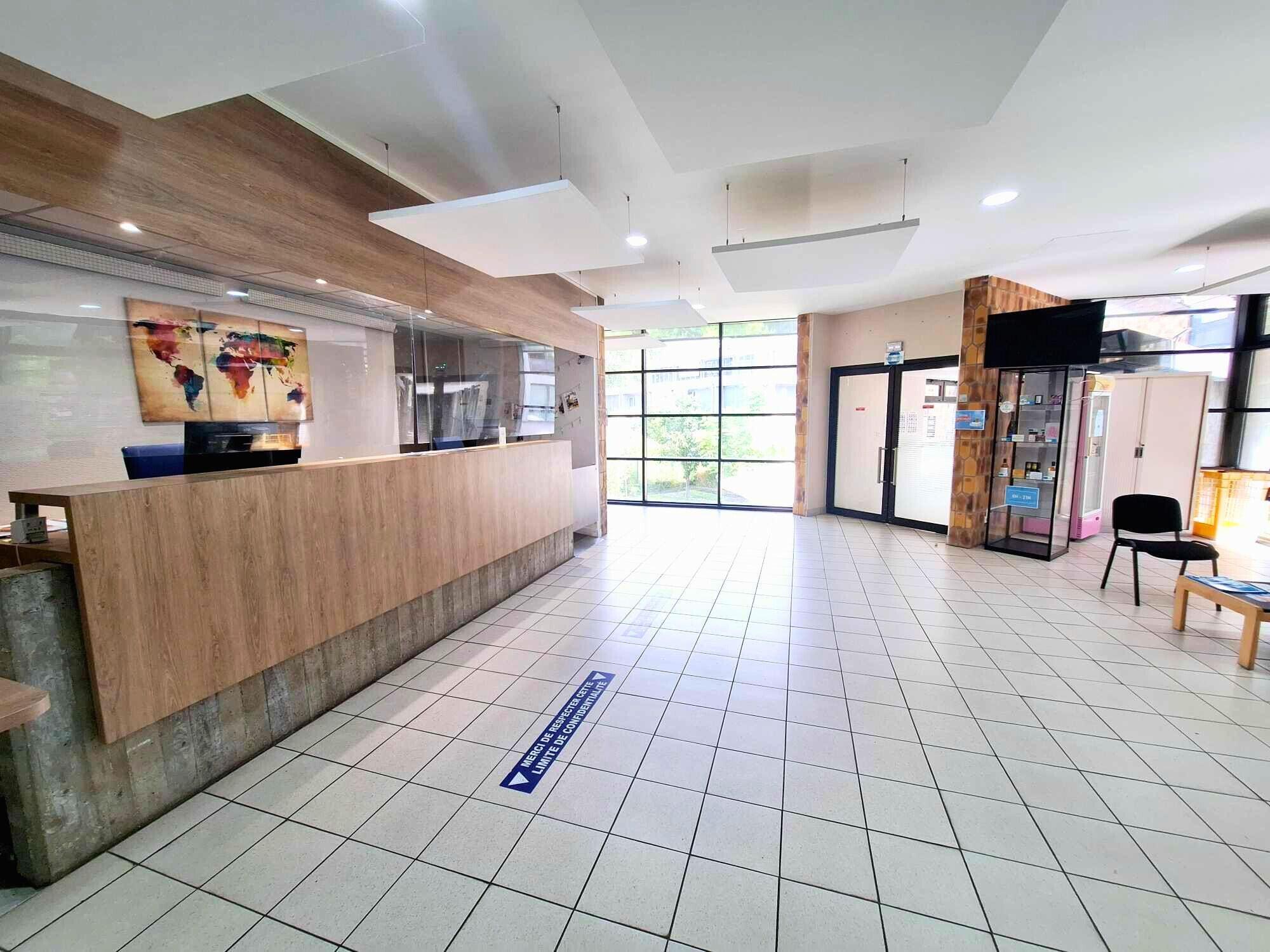 Vista Lobby Cis De Champagne - Hostel