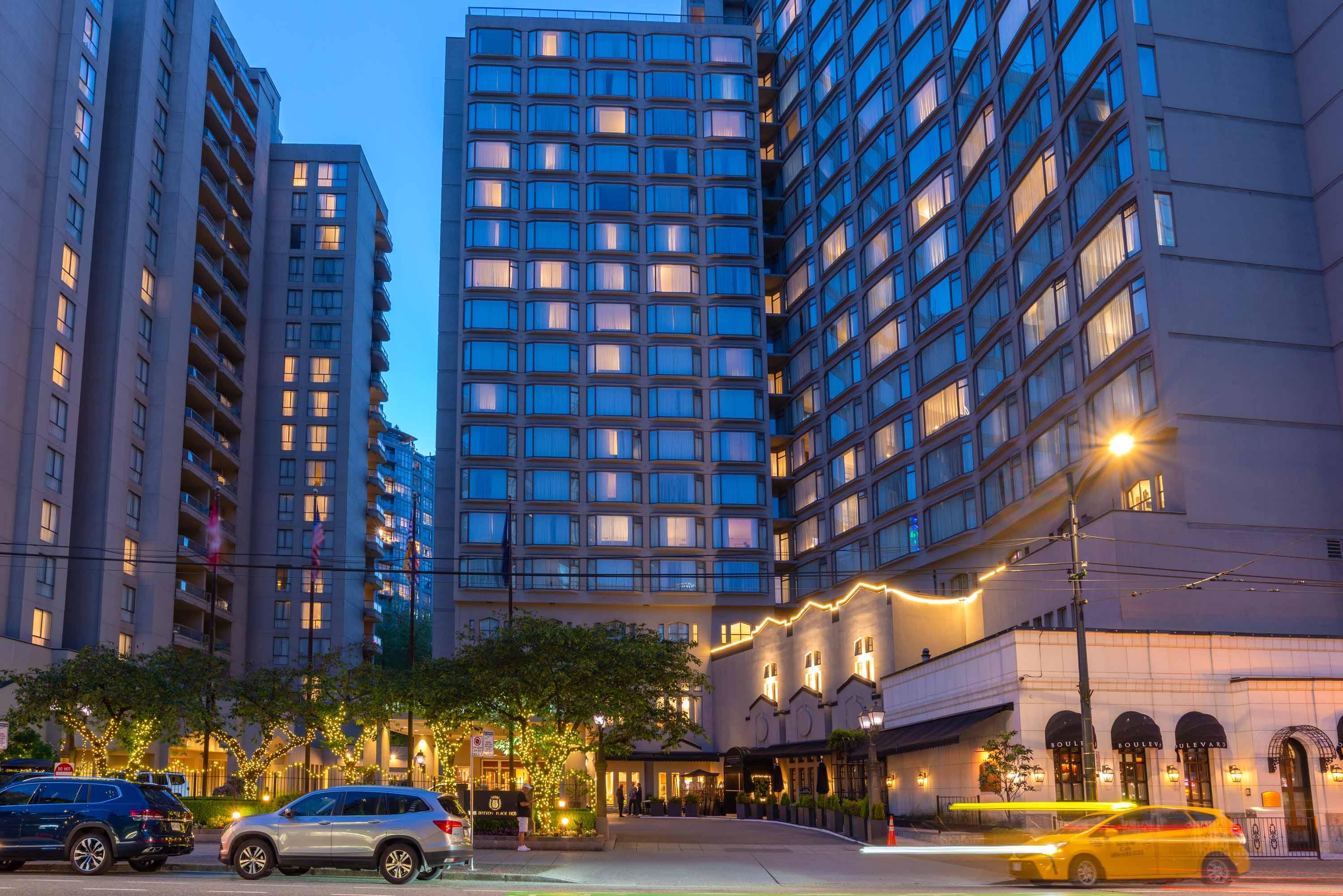 Vista Exterior The Sutton Place Hotel Vancouver