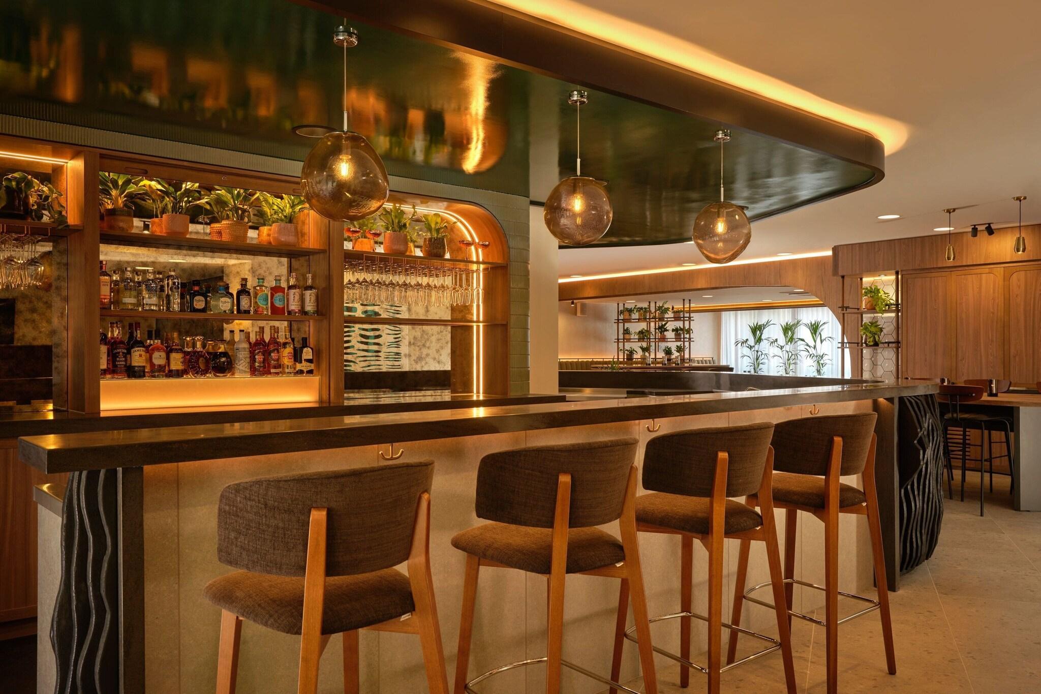 Bar/Salón Piccadilly Central Apartments by MAX