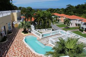Alojamiento - West End Dive Resort