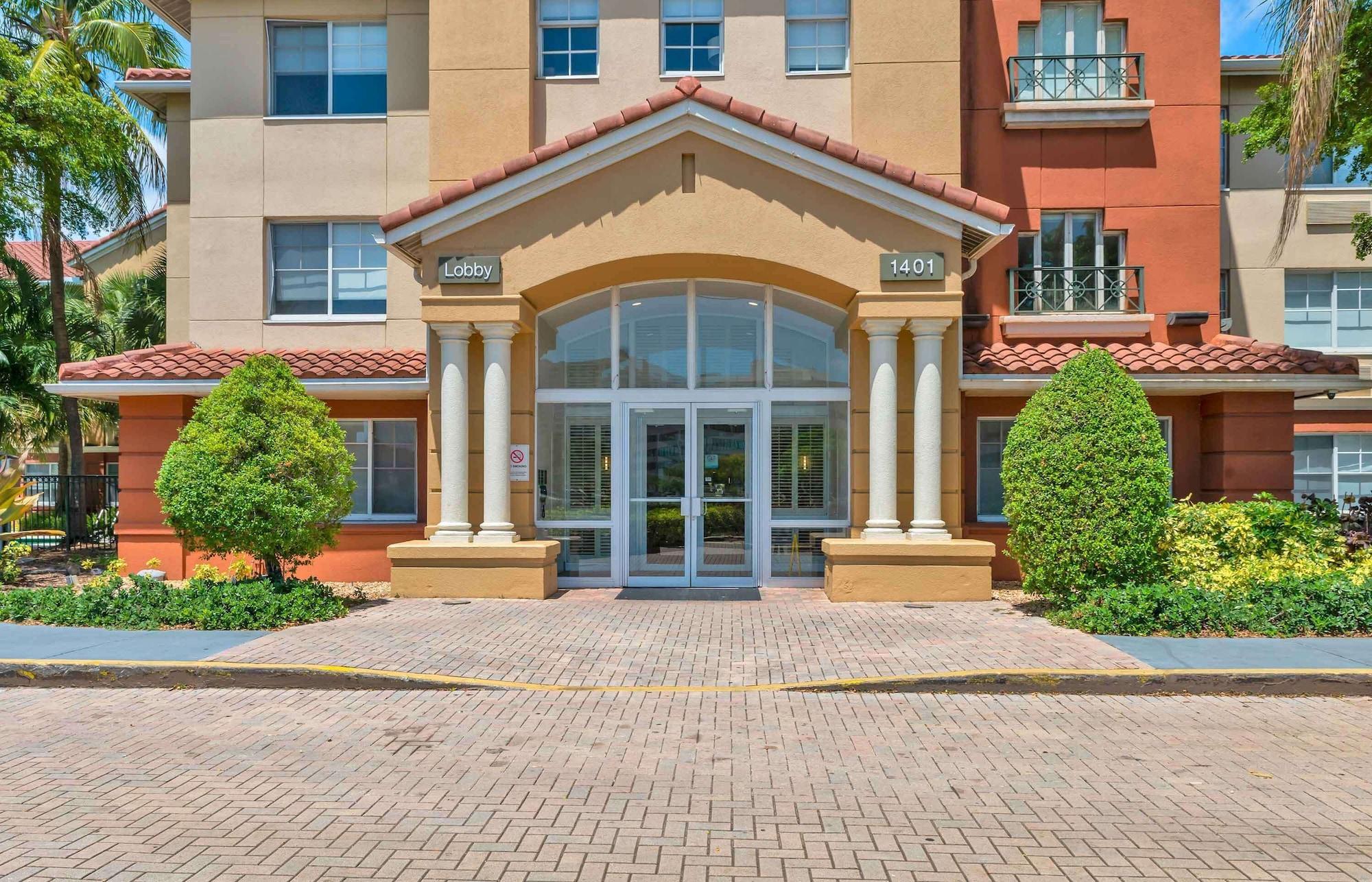 Vista Exterior Extended Stay America Premier Suites Ft Lauderdale CypressCk