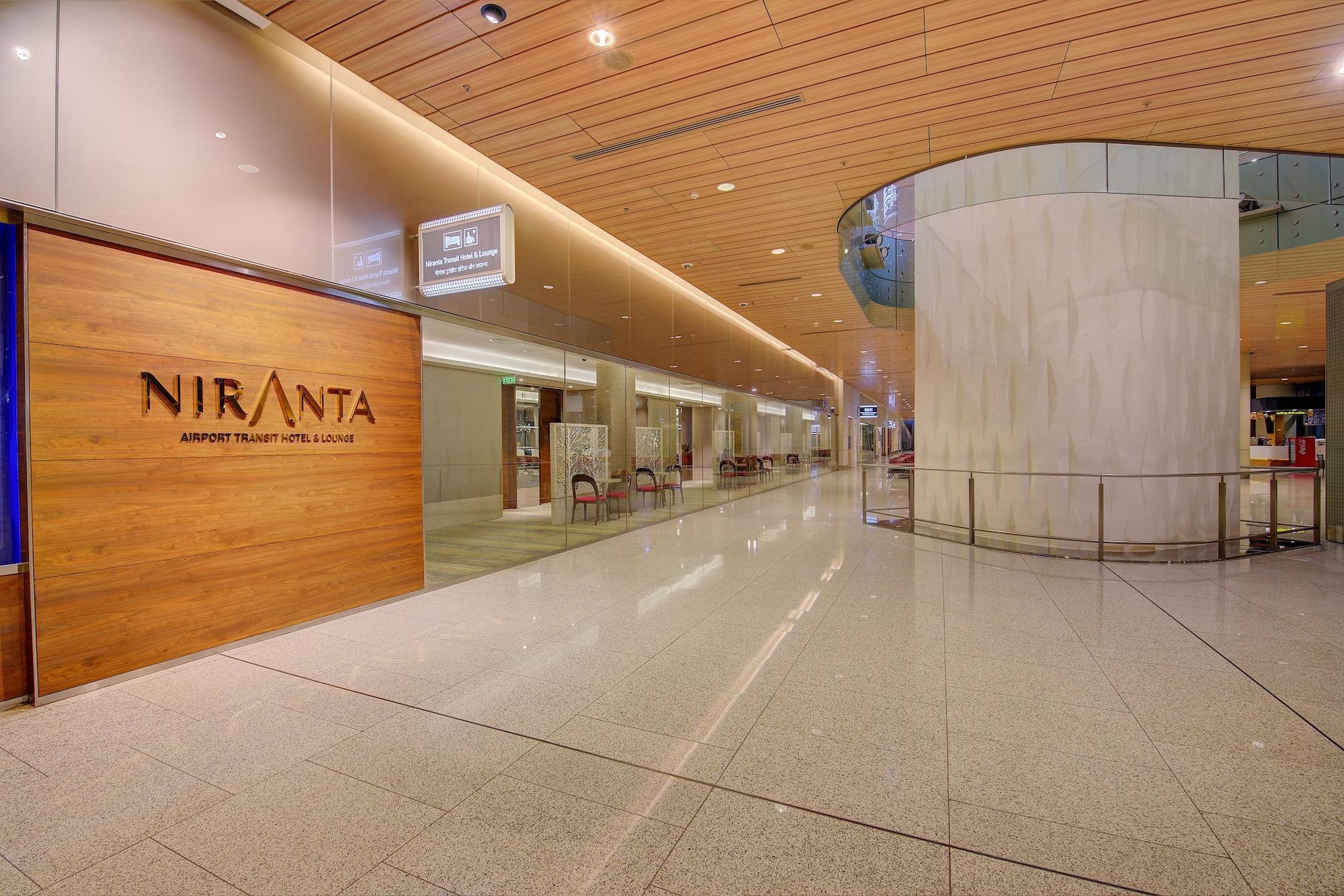 Vista Exterior Niranta Airport Transit Hotel & Lounge Terminal 2 Arrivals