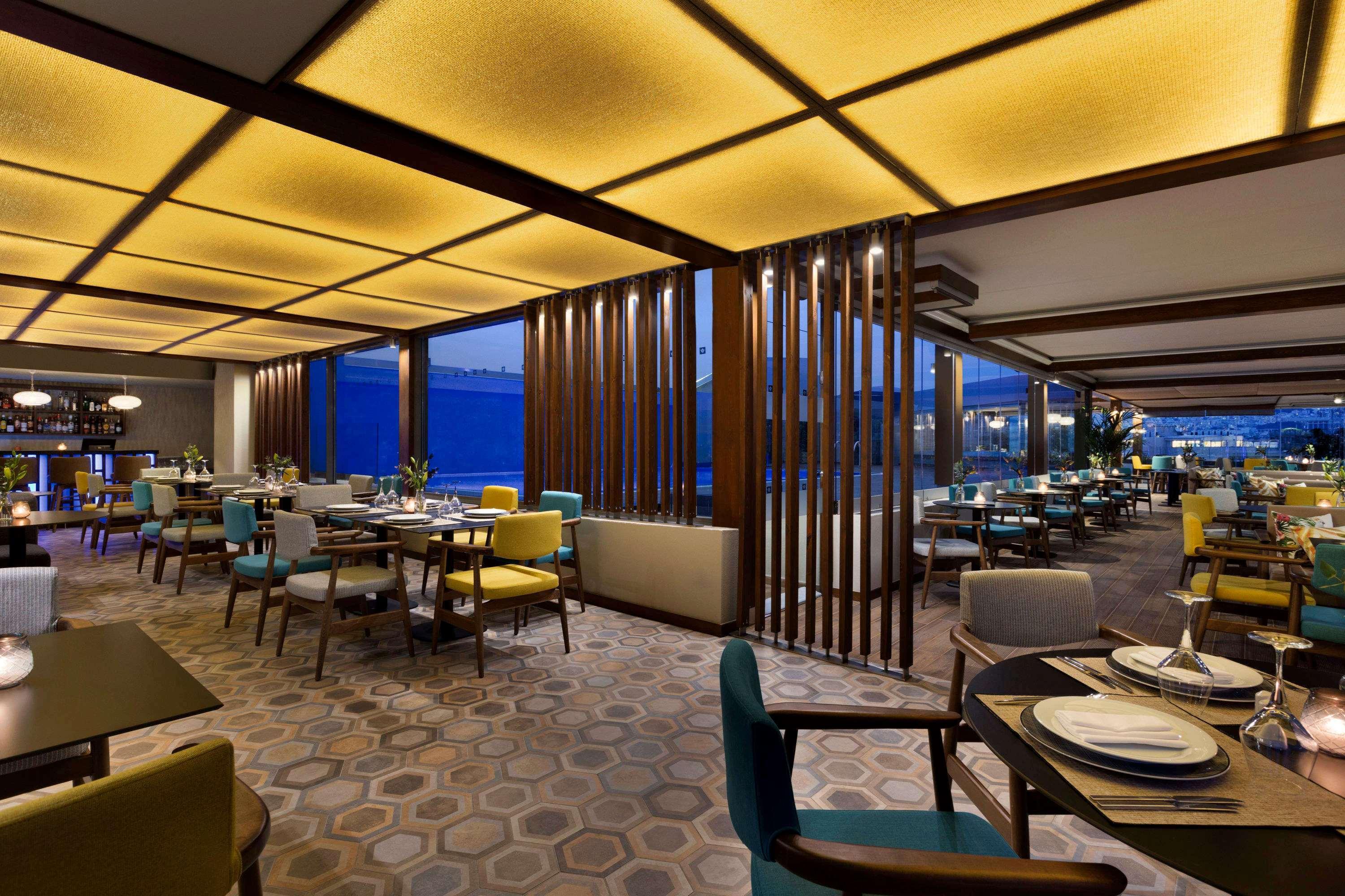 Bar/Salón Zeus Wyndham Grand Athens