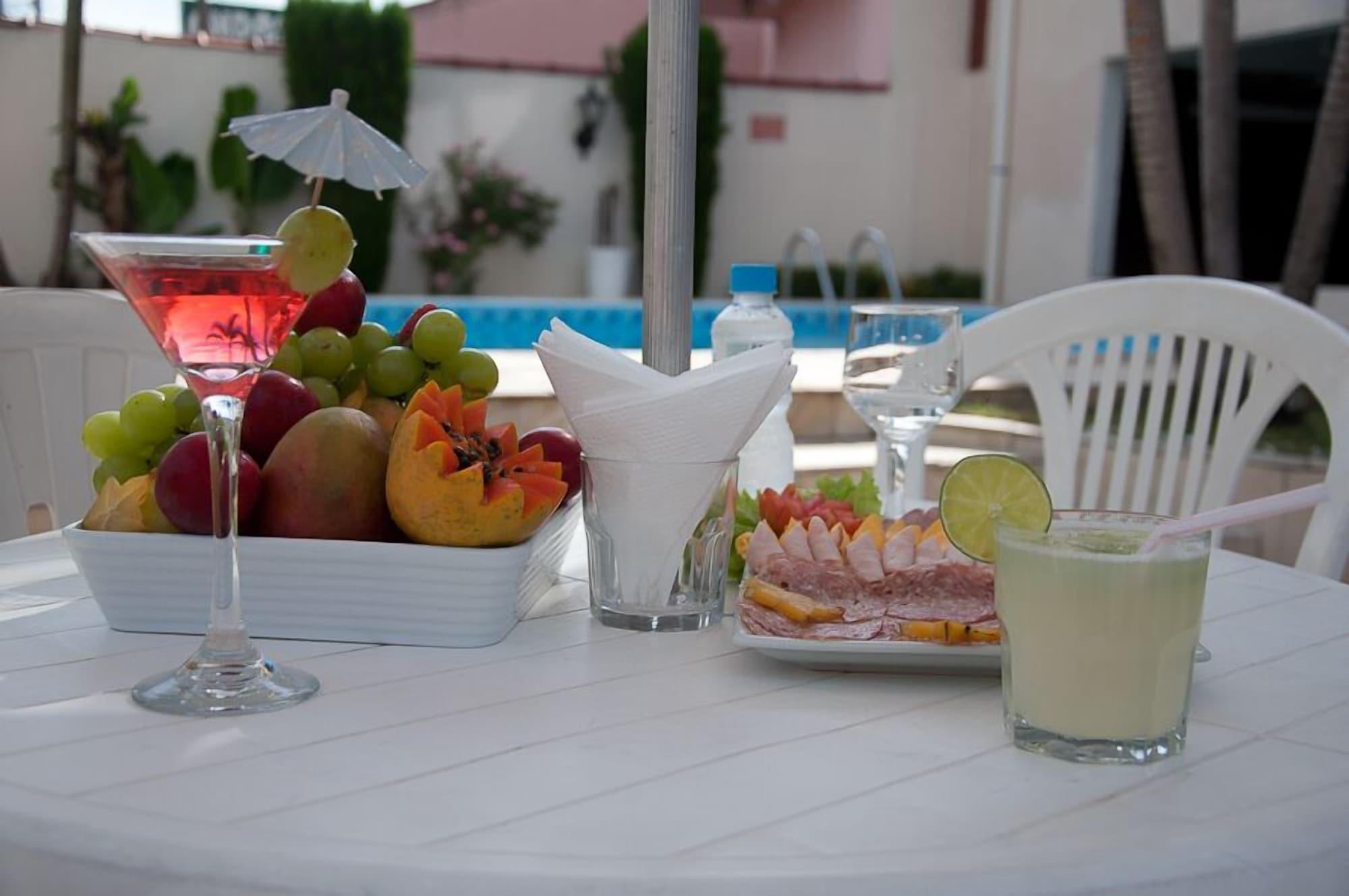 Bar/Salón Plaza Suite Hotel