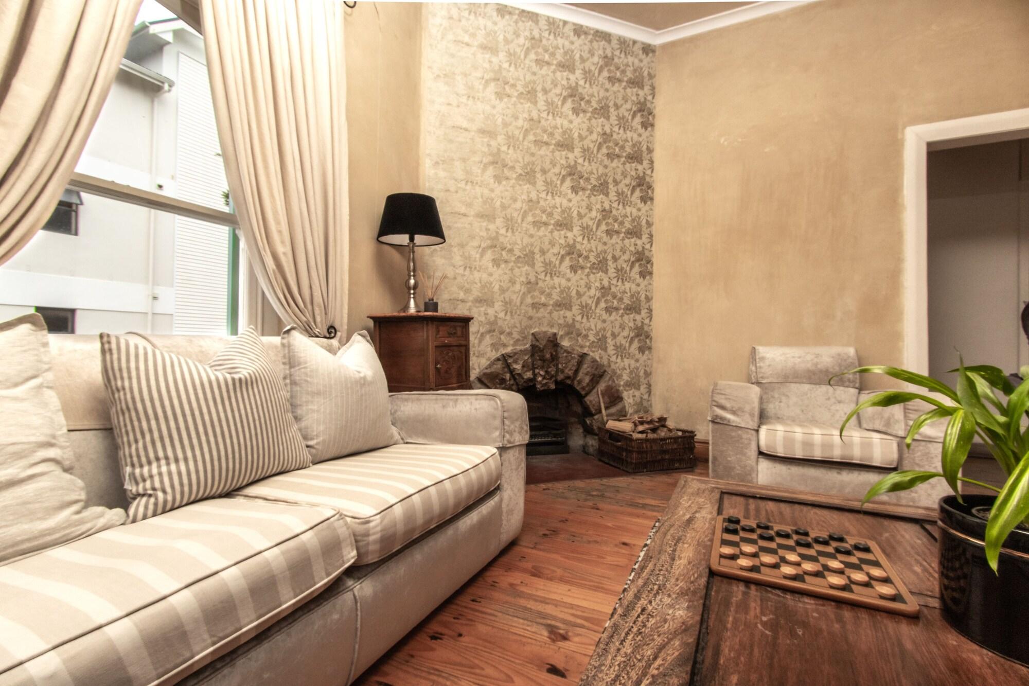 Vista Lobby Auberge Burgundy Guest House