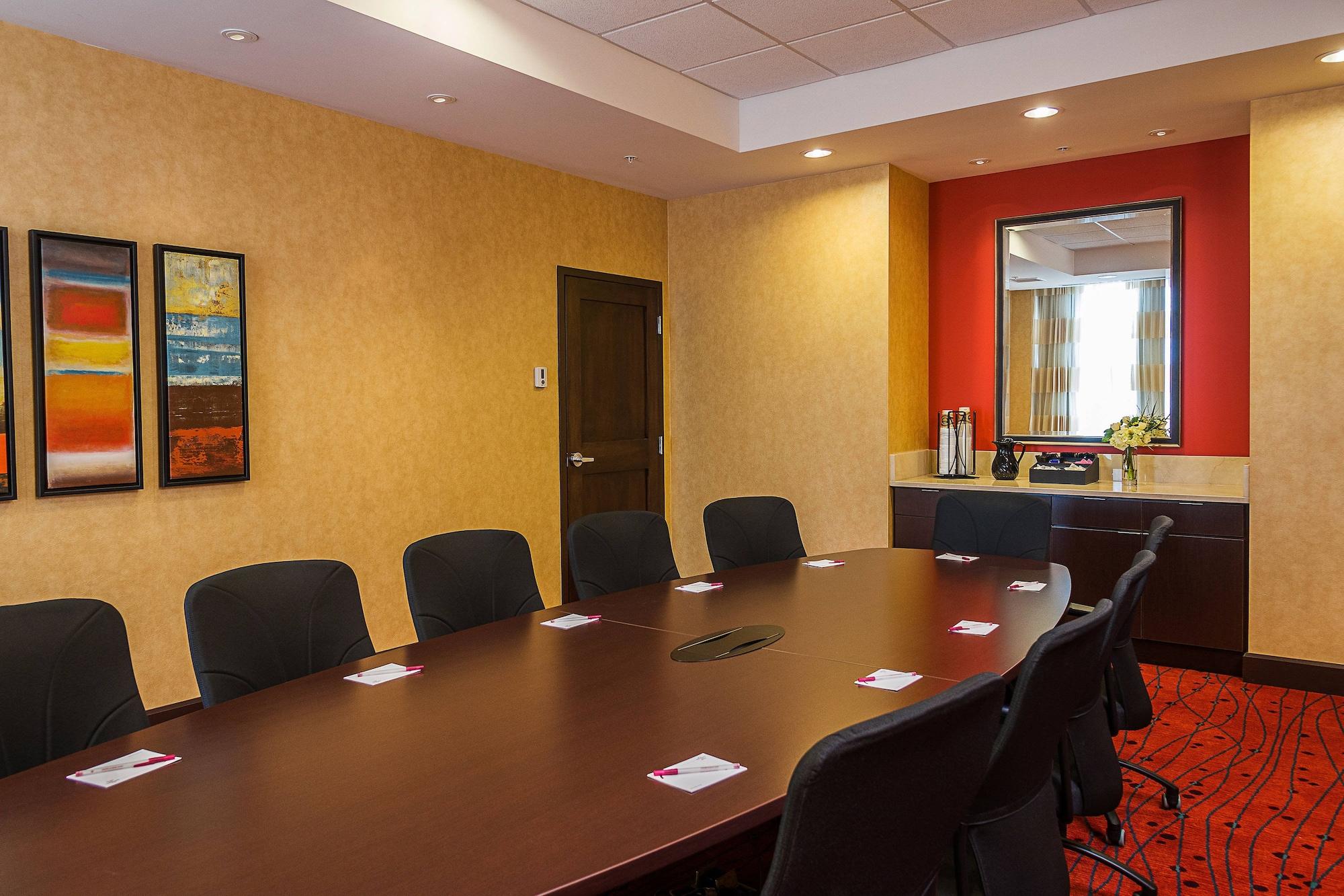Sala de Reuniones Residence Inn Ottawa Airport