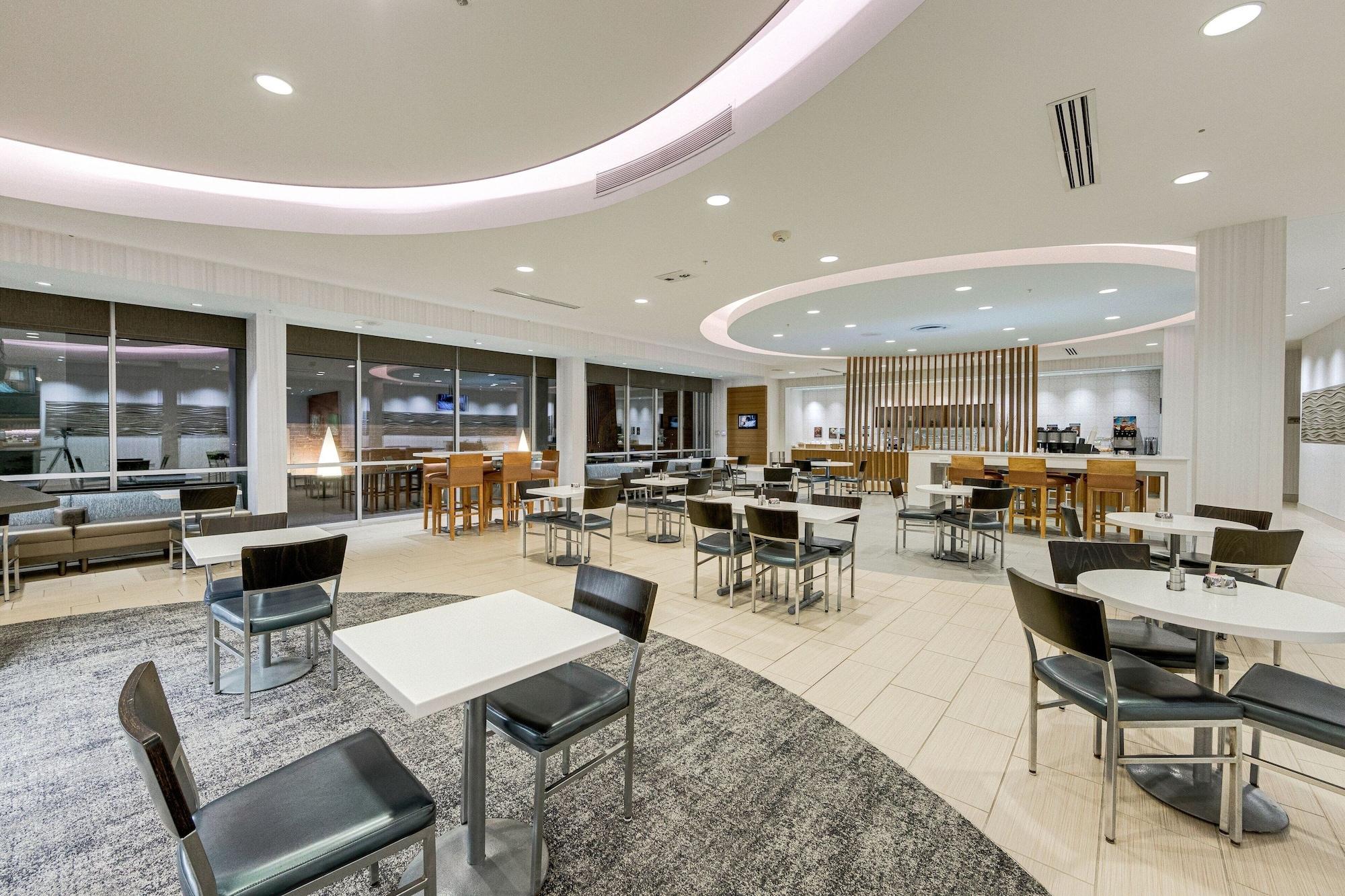 Vista Lobby SpringHill Suites Houston The Woodlands