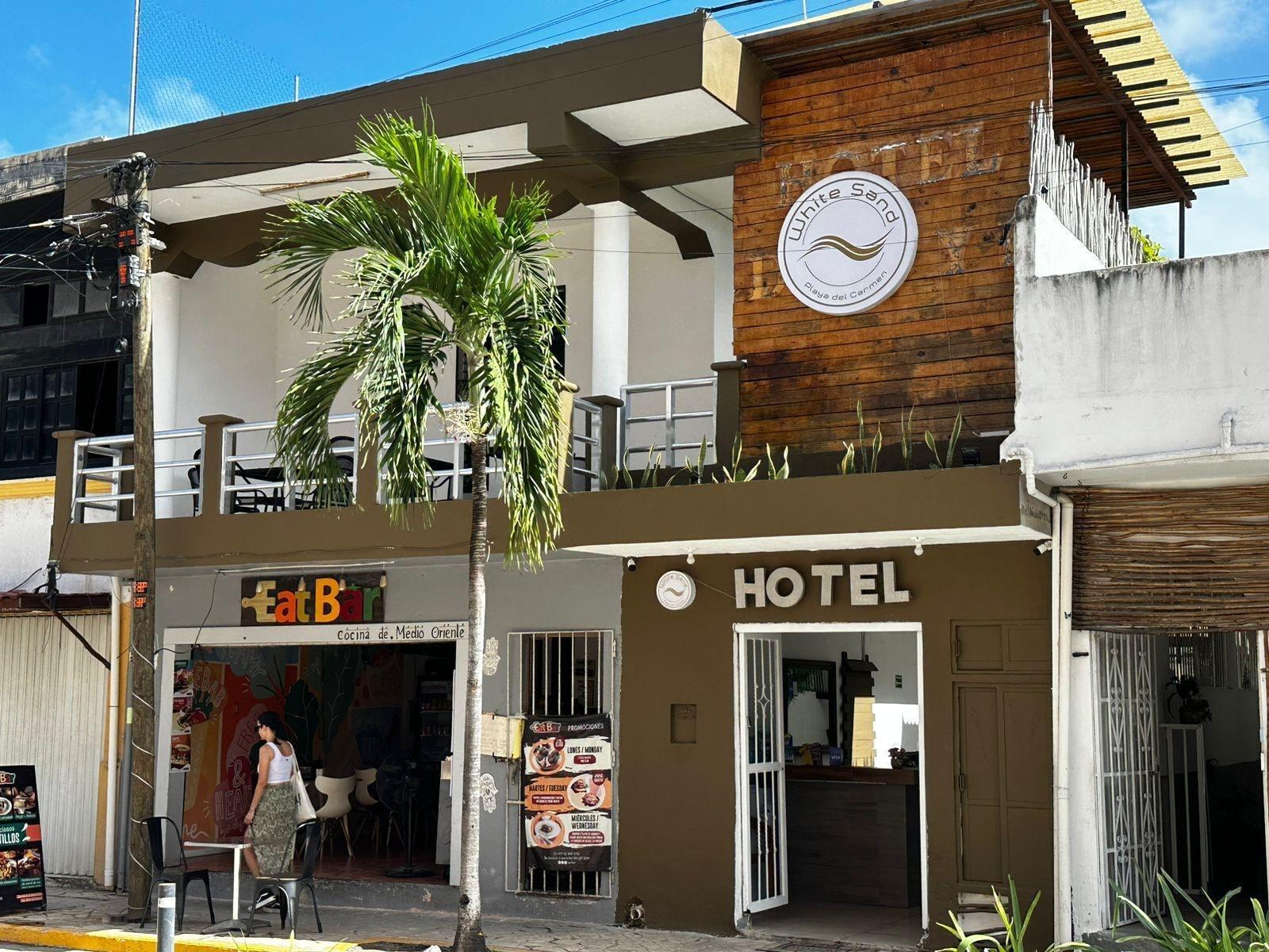 Vista Exterior White Sand Playa